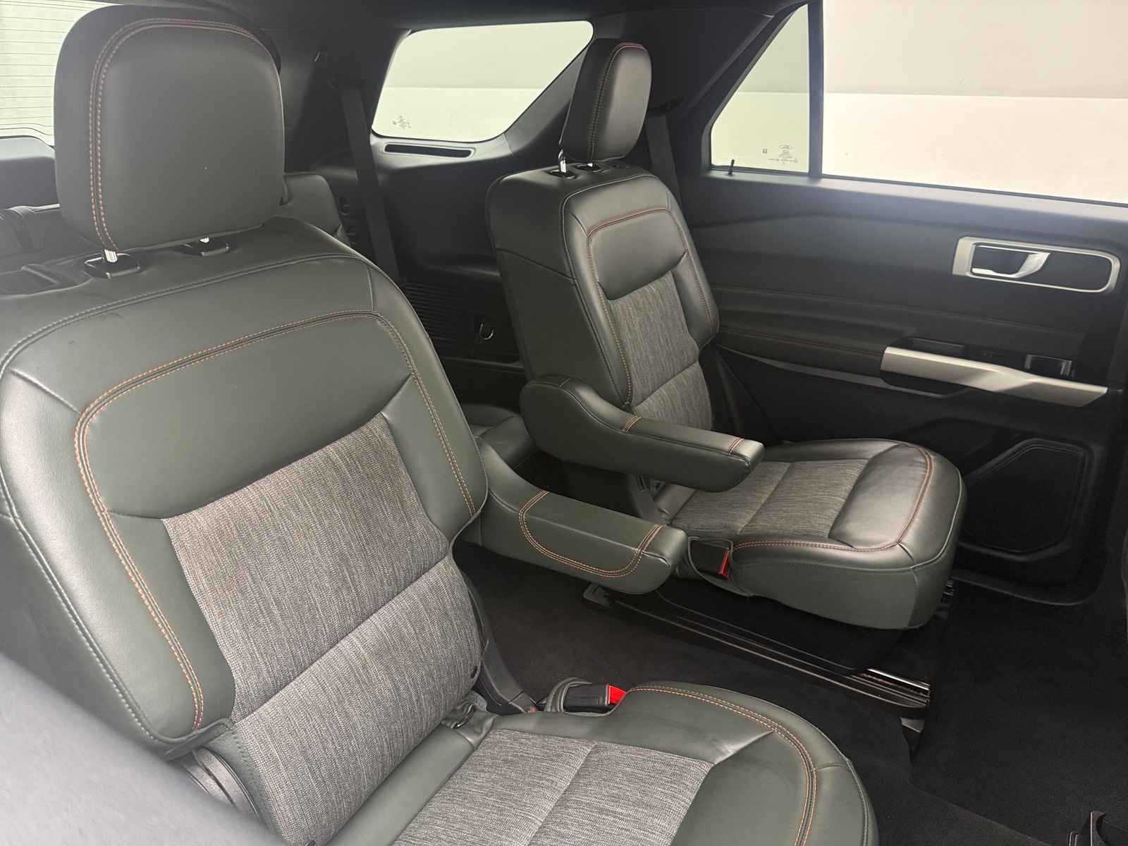 Thumbnail: 2022 Ford Explorer - 5