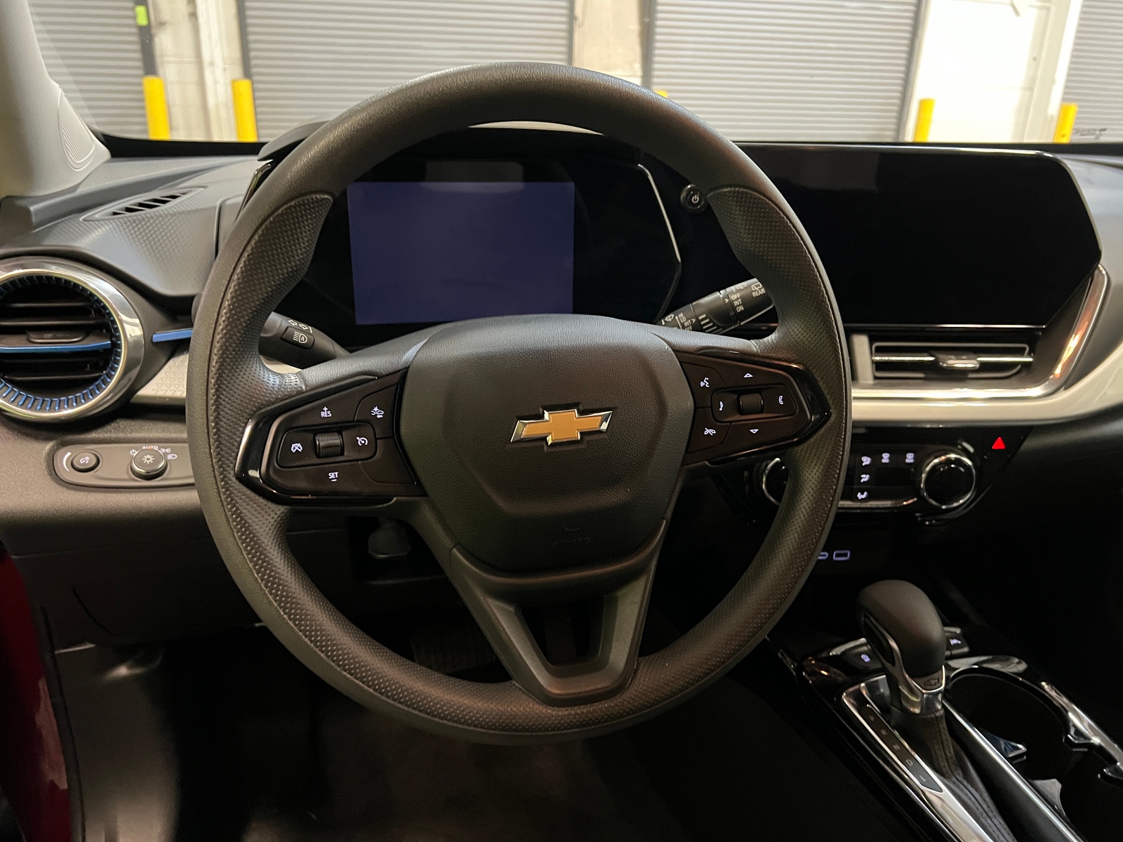 Thumbnail: 2025 Chevrolet Trax - 5