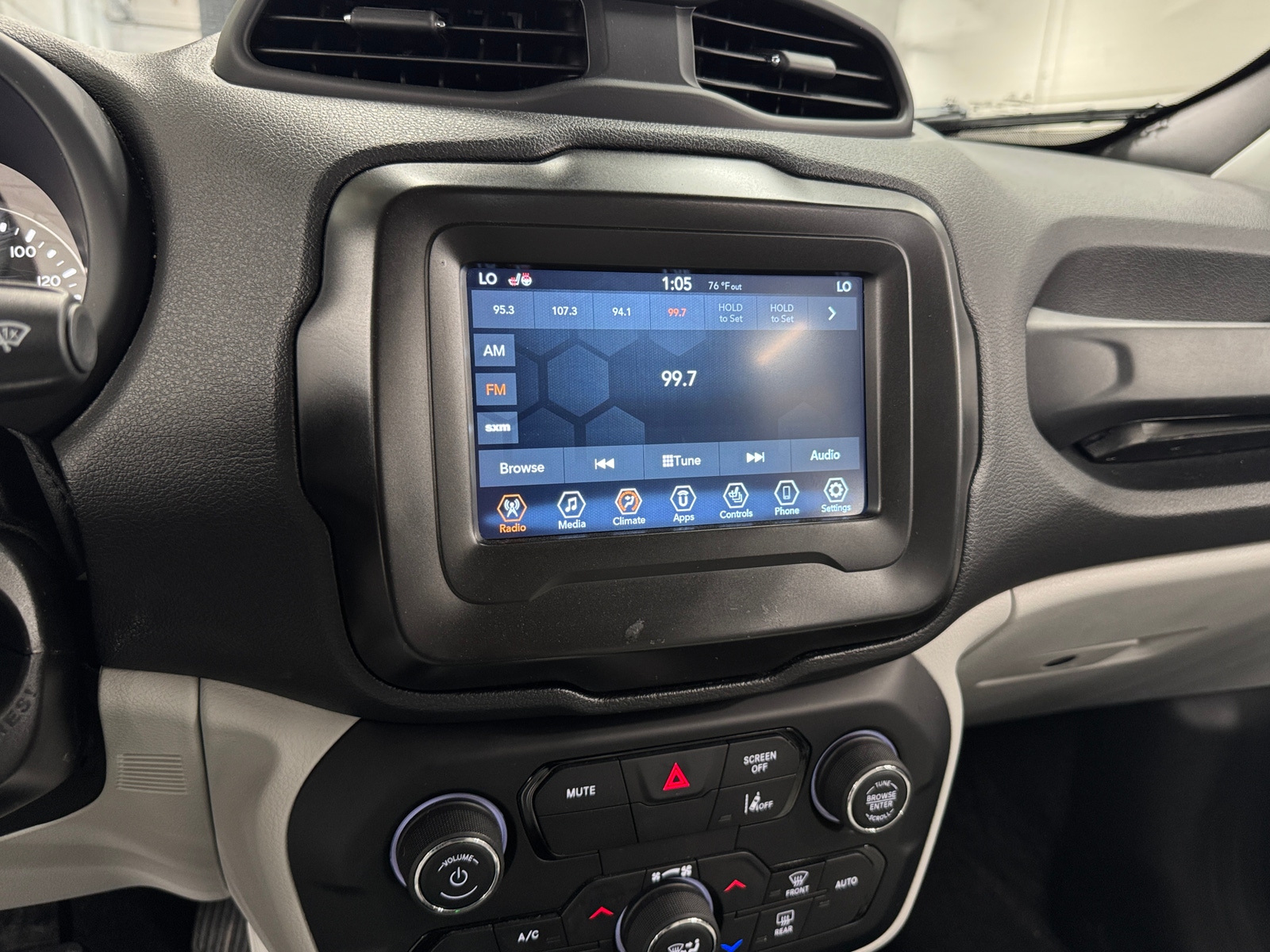 Thumbnail: 2021 Jeep Renegade - 4