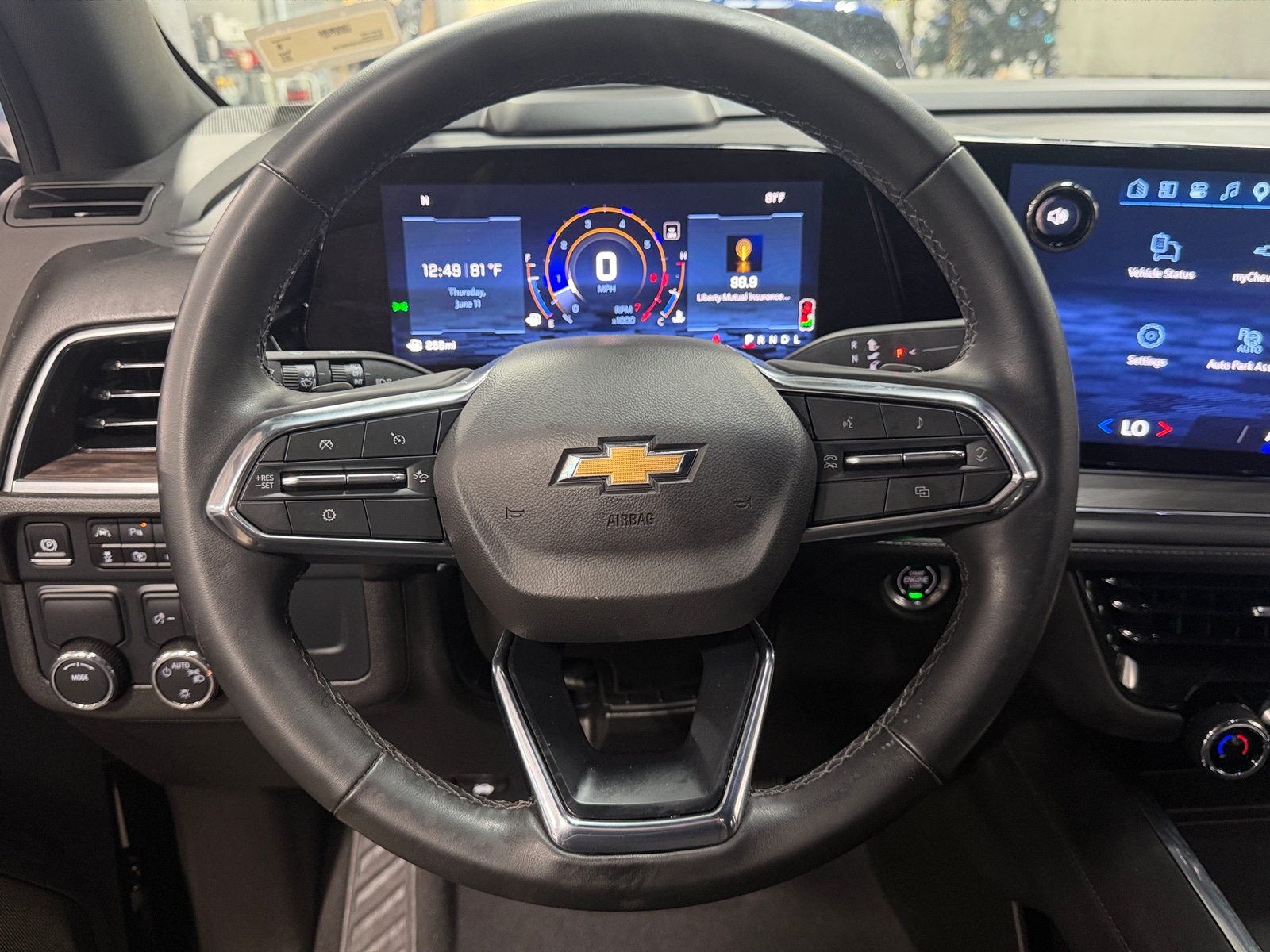 Thumbnail: 2025 Chevrolet Suburban - 5