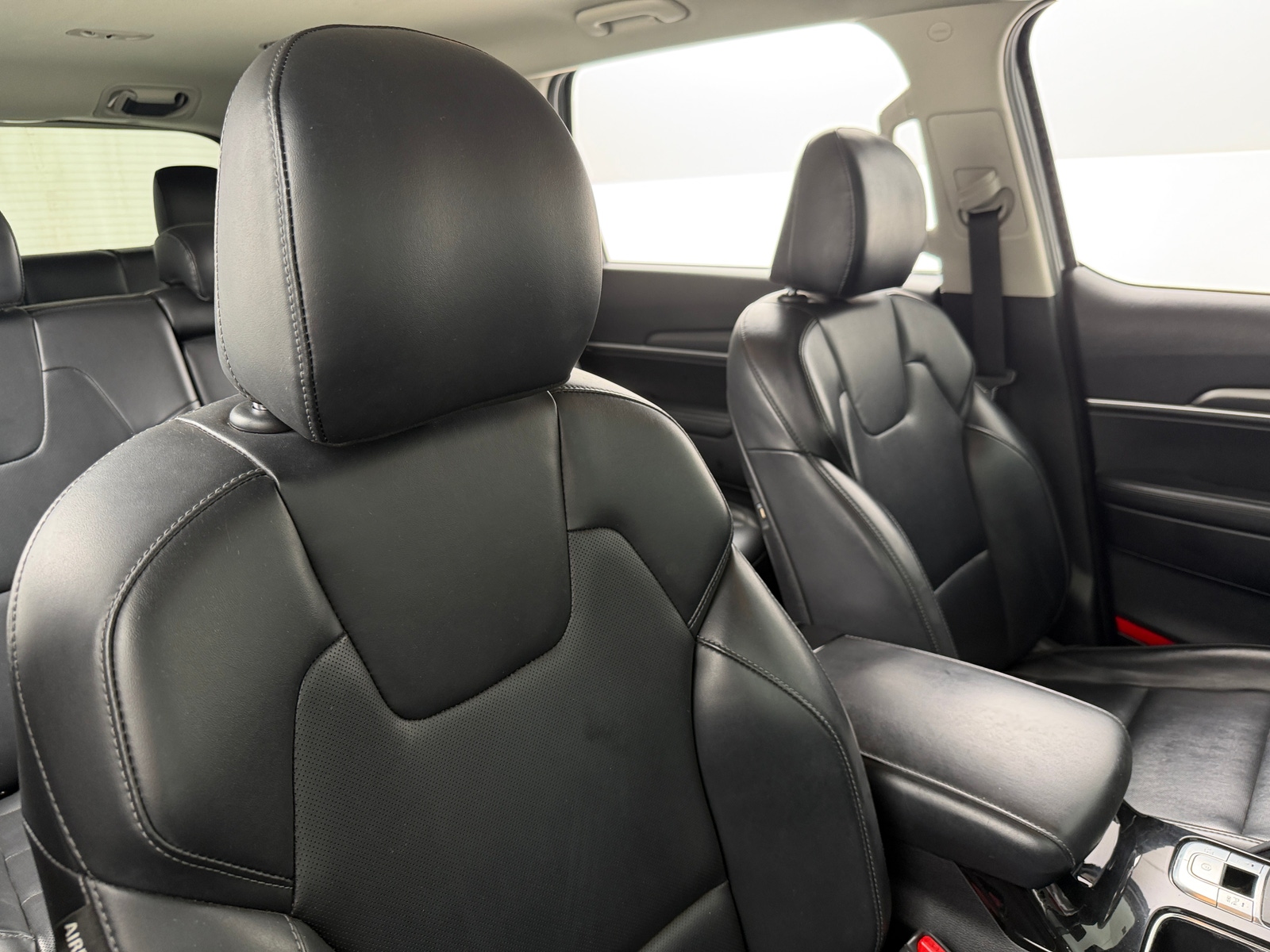 Thumbnail: 2020 Kia Telluride - 2