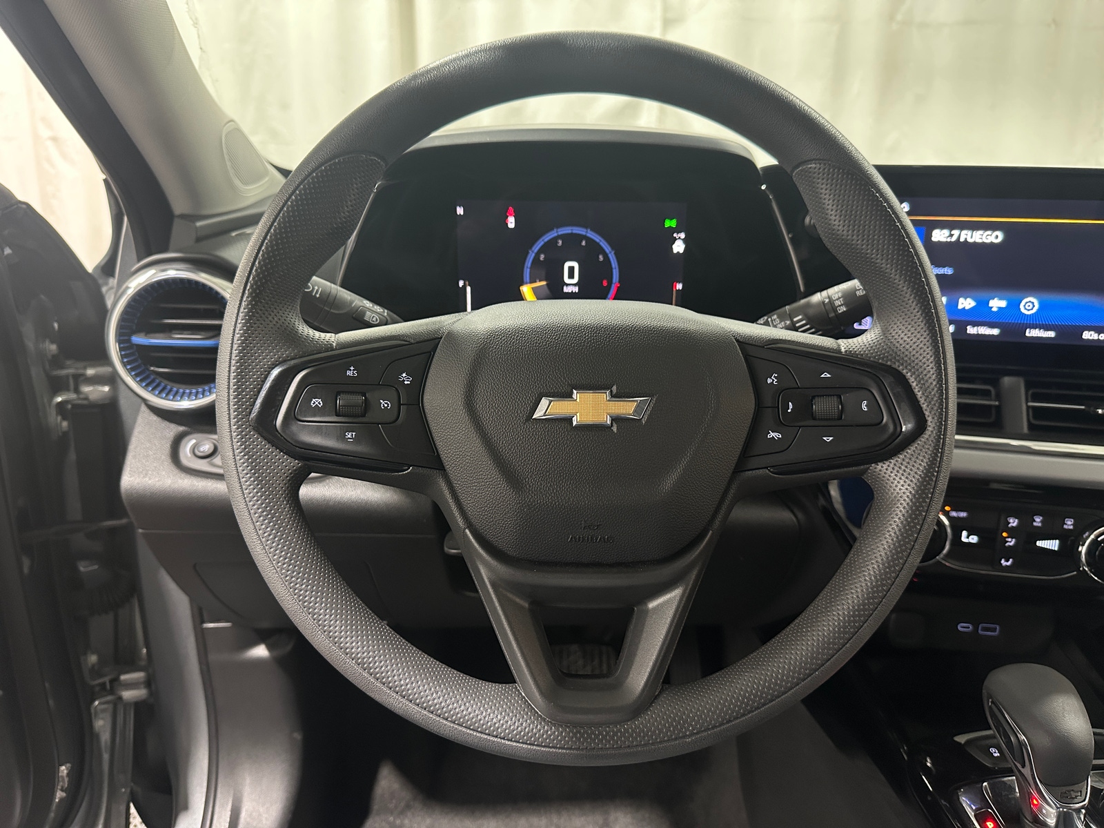 Thumbnail: 2025 Chevrolet Trax - 5