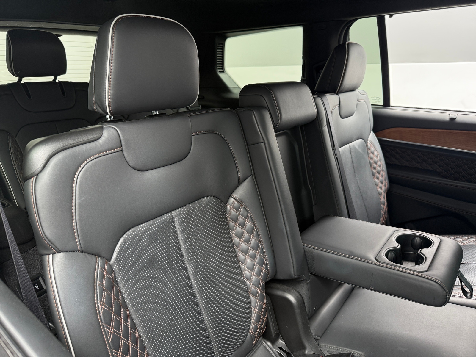 Thumbnail: 2024 Jeep Grand Cherokee L - 5