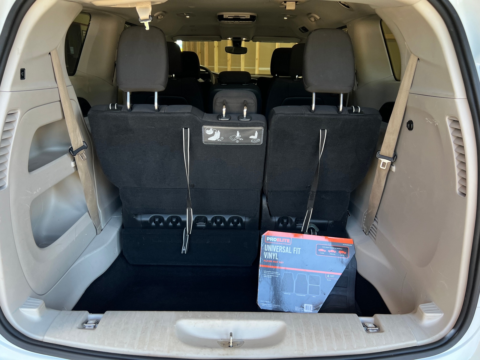 Thumbnail: 2018 Chrysler Pacifica - 7