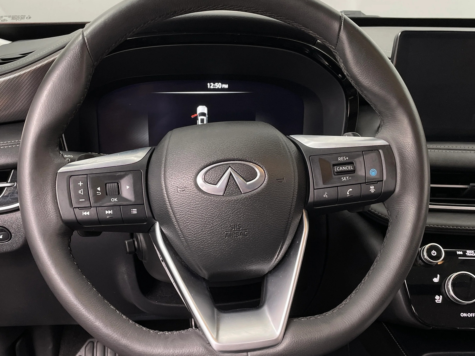 Thumbnail: 2022 INFINITI QX60 - 4