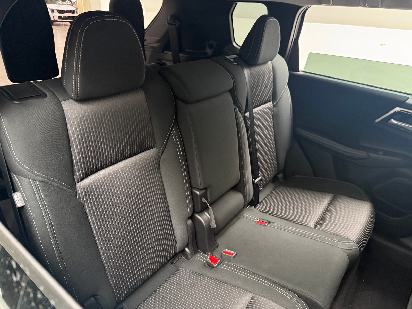 Thumbnail: 2022 Mitsubishi Outlander - 6