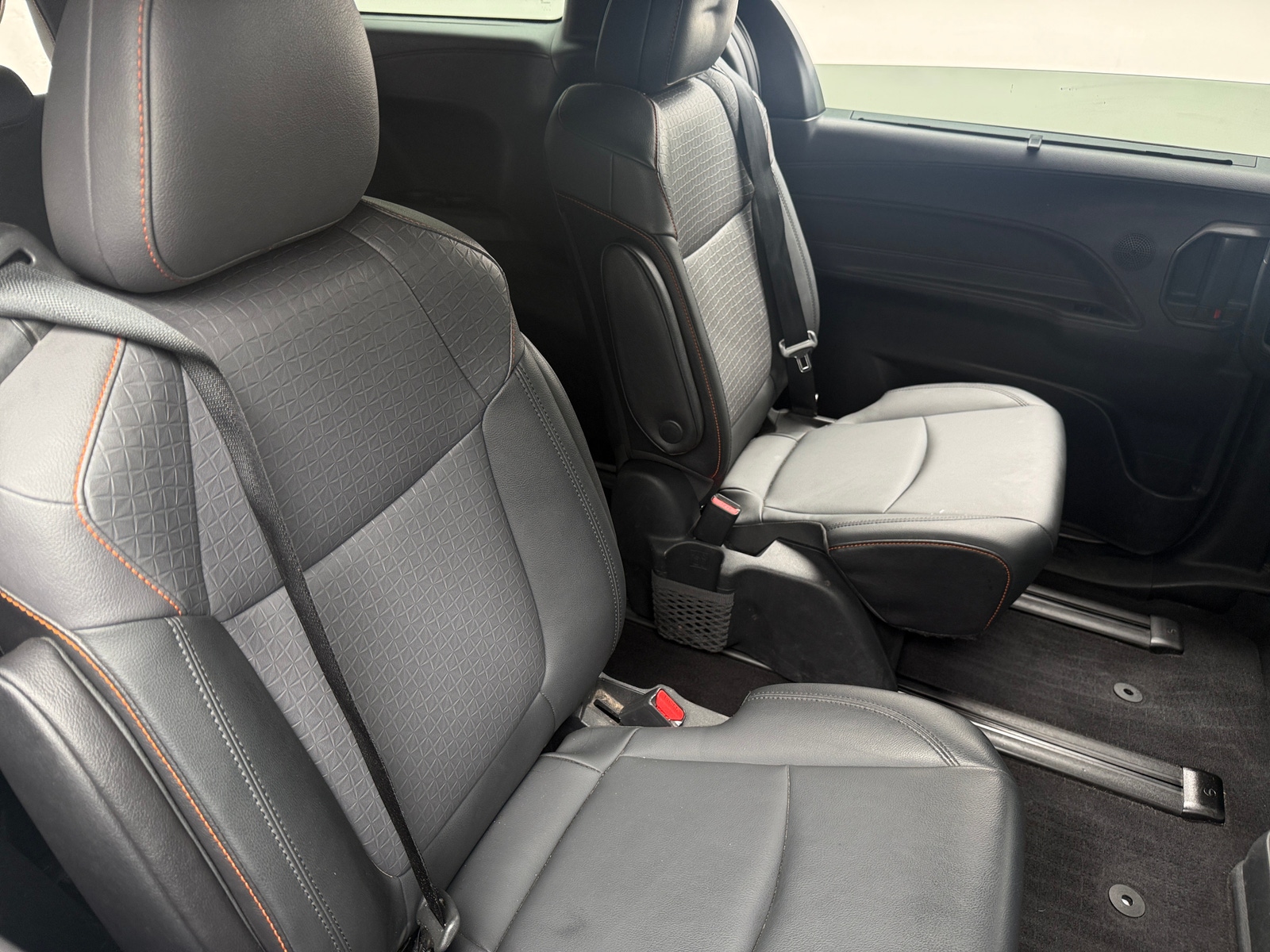 Thumbnail: 2022 Toyota Sienna - 5