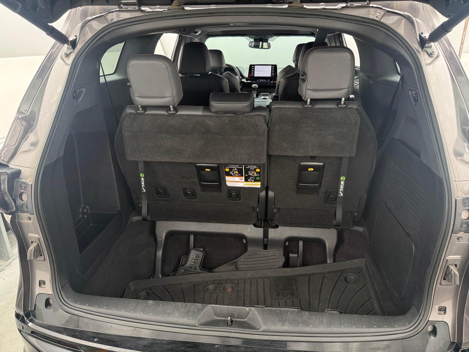 Thumbnail: 2022 Toyota Sienna - 6