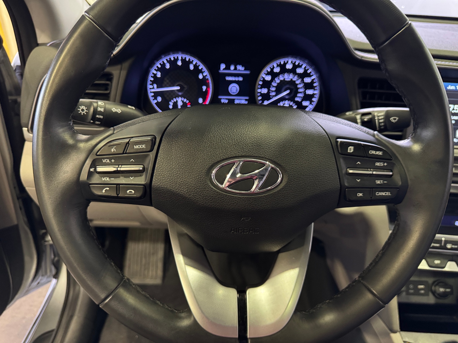 Thumbnail: 2020 Hyundai Elantra - 5