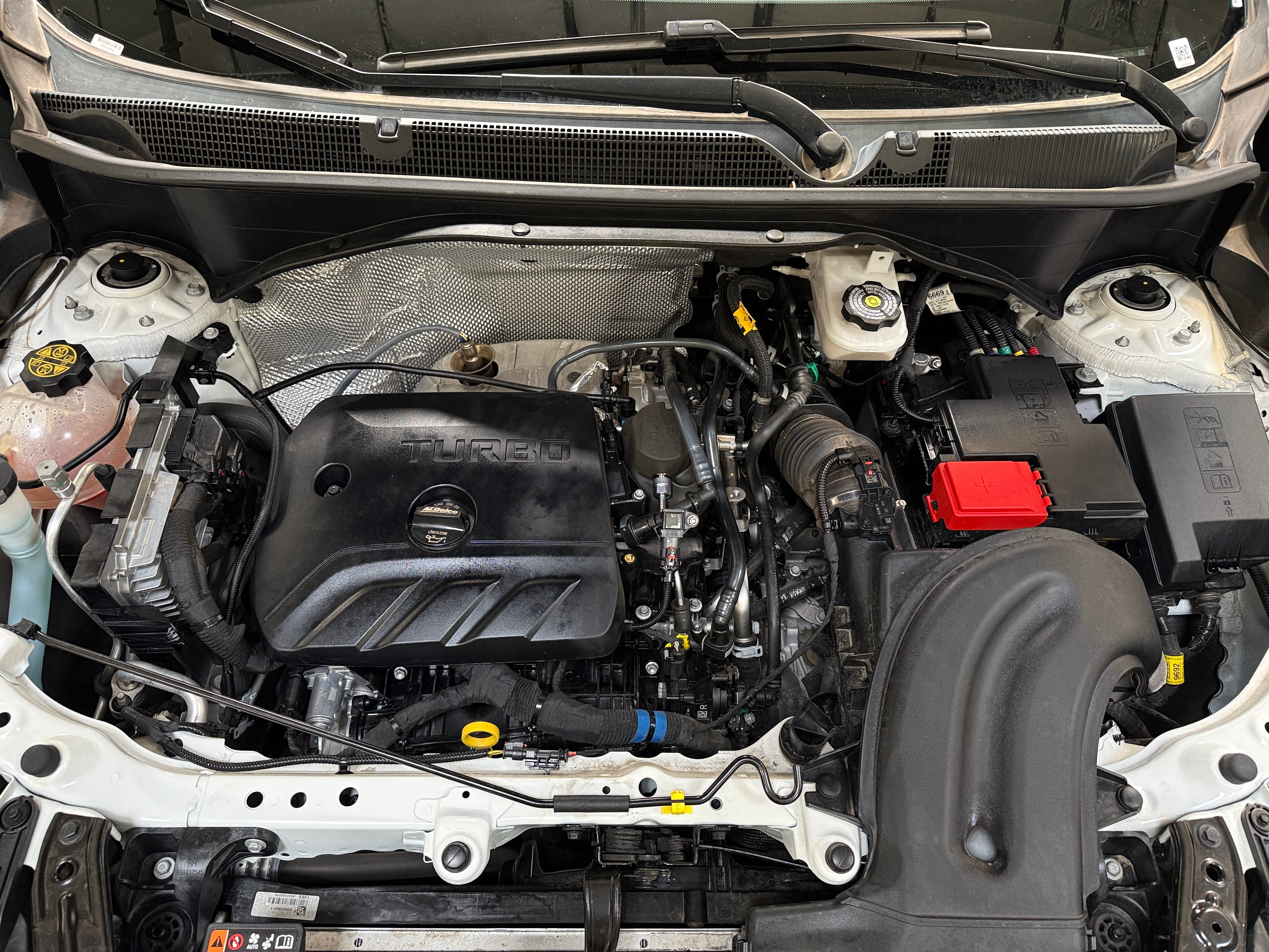 2025 Buick Encore GX Preferred - Photo 2