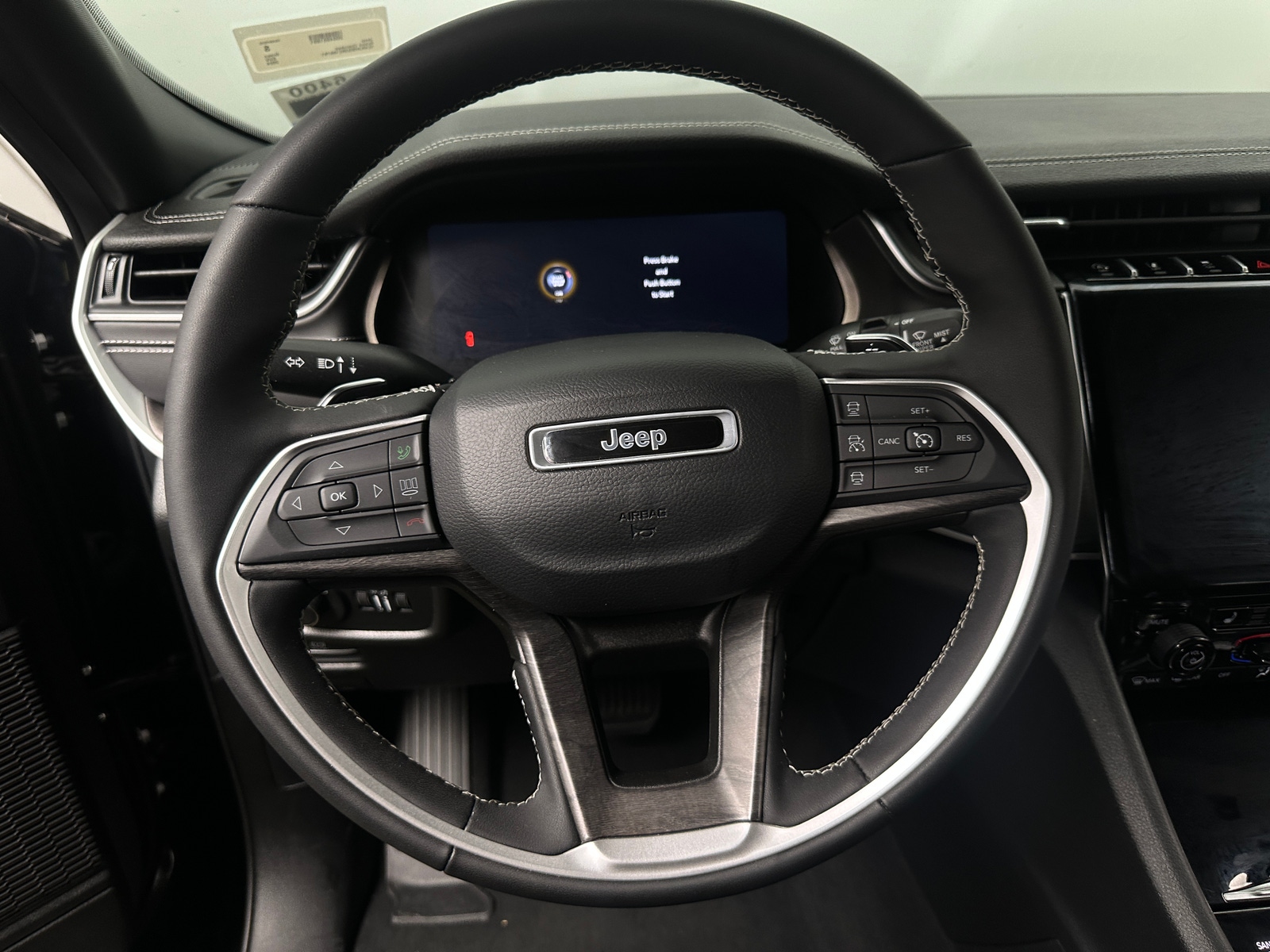Thumbnail: 2024 Jeep Grand Cherokee - 4