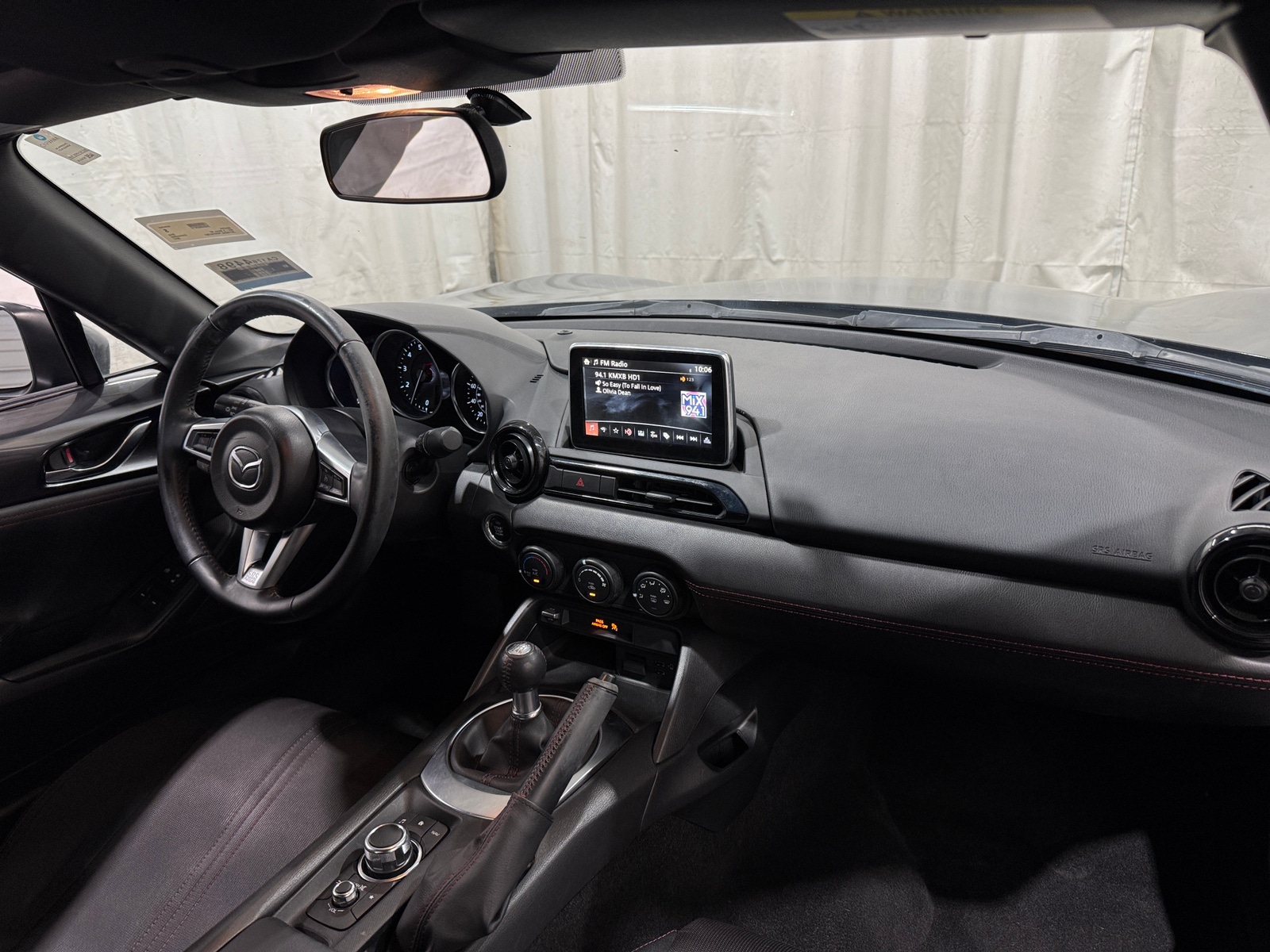 Thumbnail: 2017 Mazda MX-5 Miata - 3