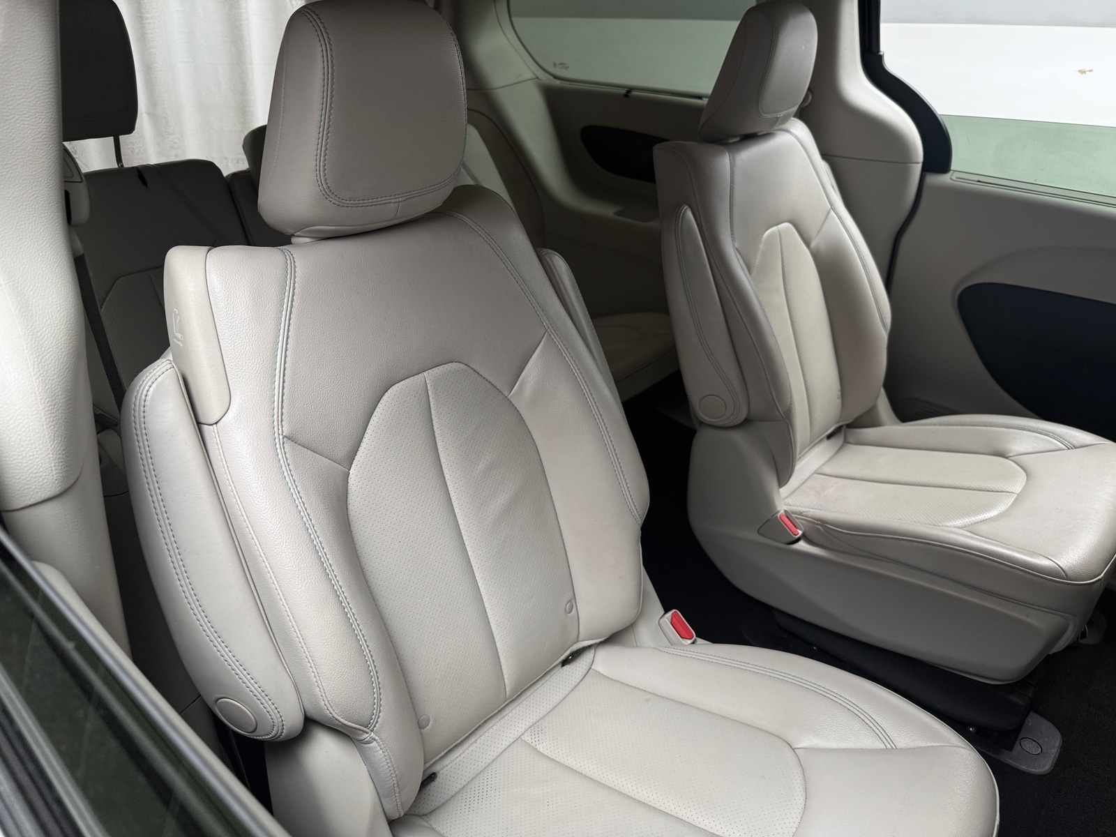 Thumbnail: 2019 Chrysler Pacifica - 5