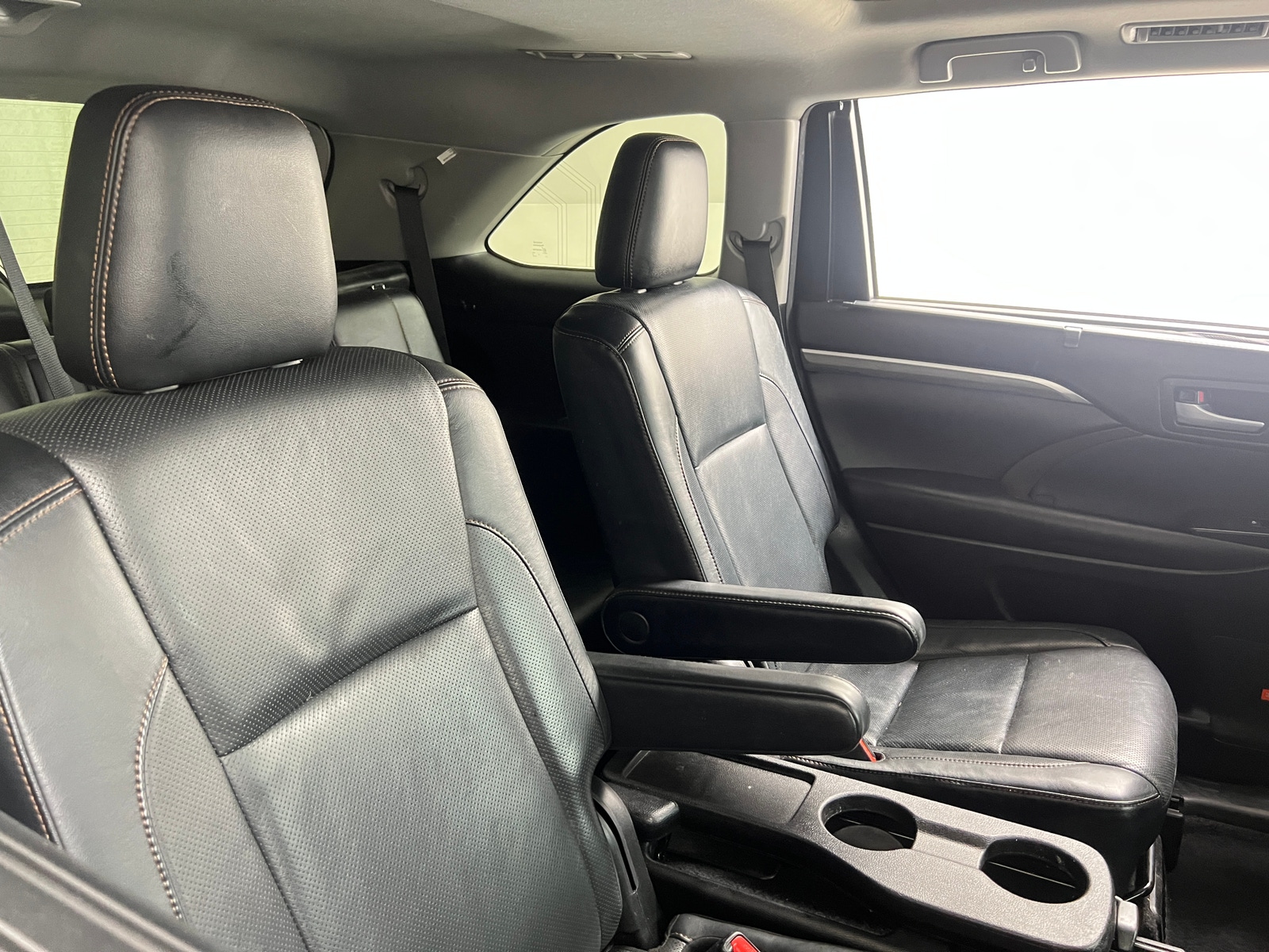 Thumbnail: 2017 Toyota Highlander - 5