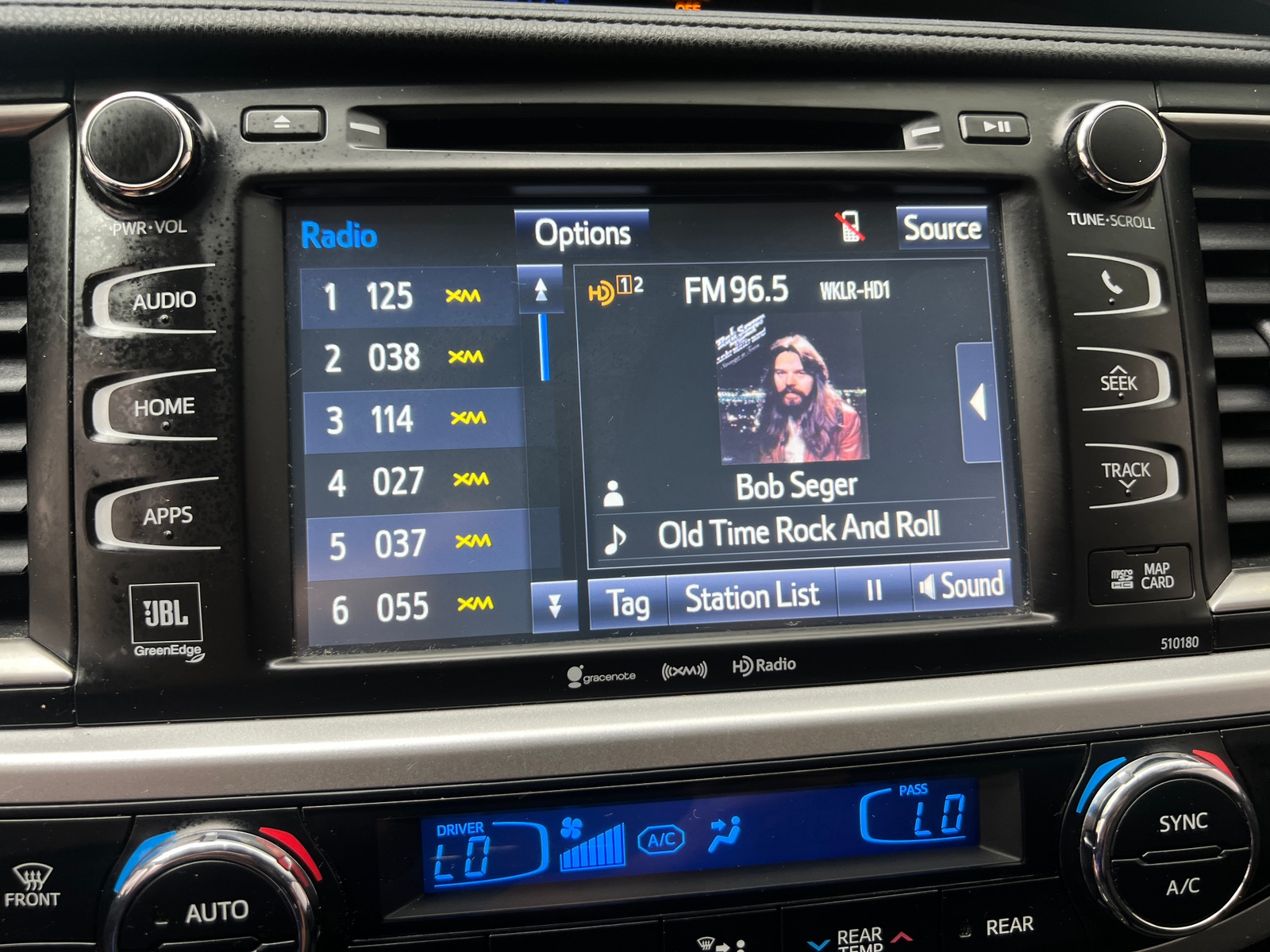 Thumbnail: 2017 Toyota Highlander - 3