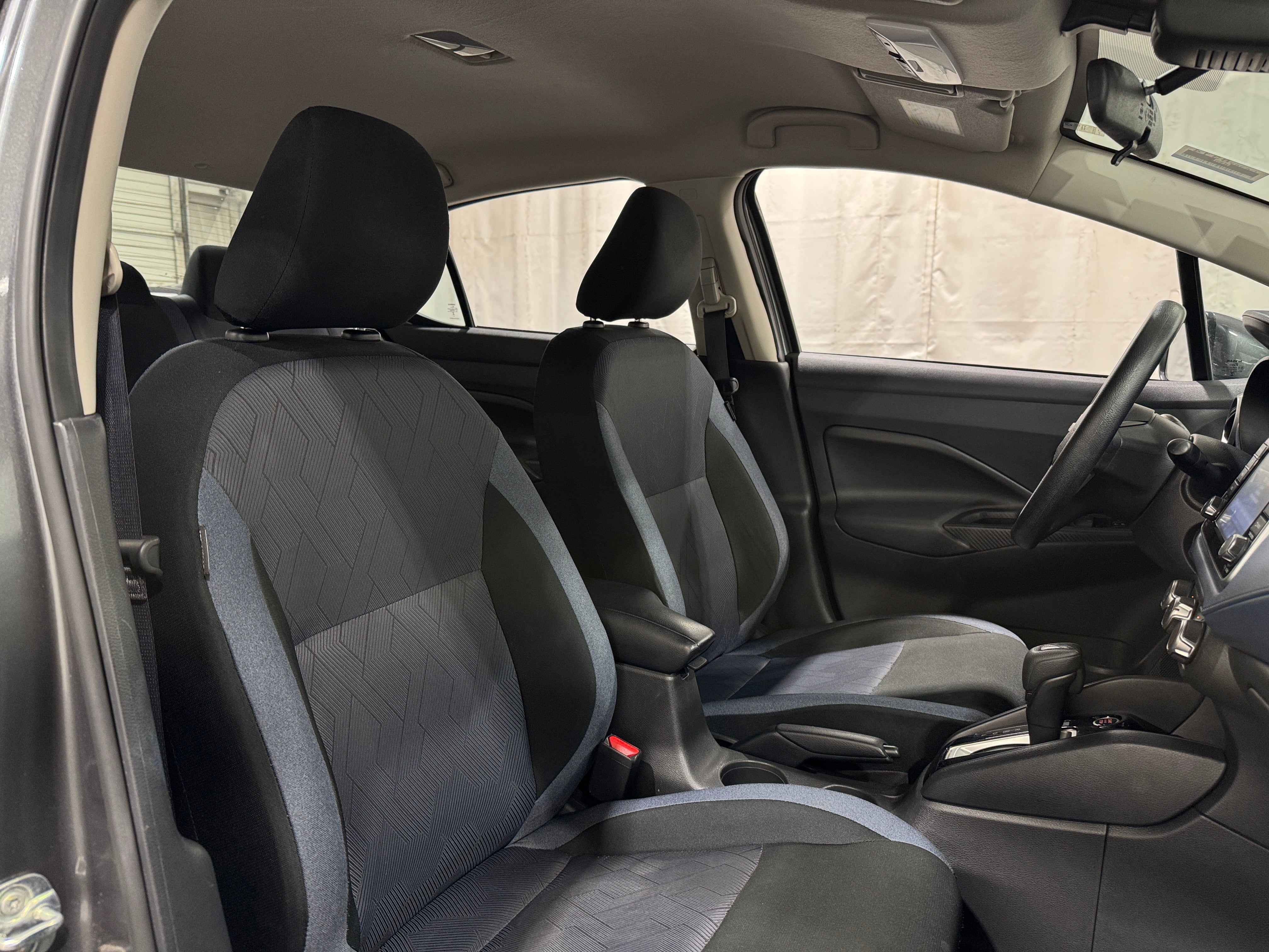 2025 Nissan Versa Sedan SV - Photo 7