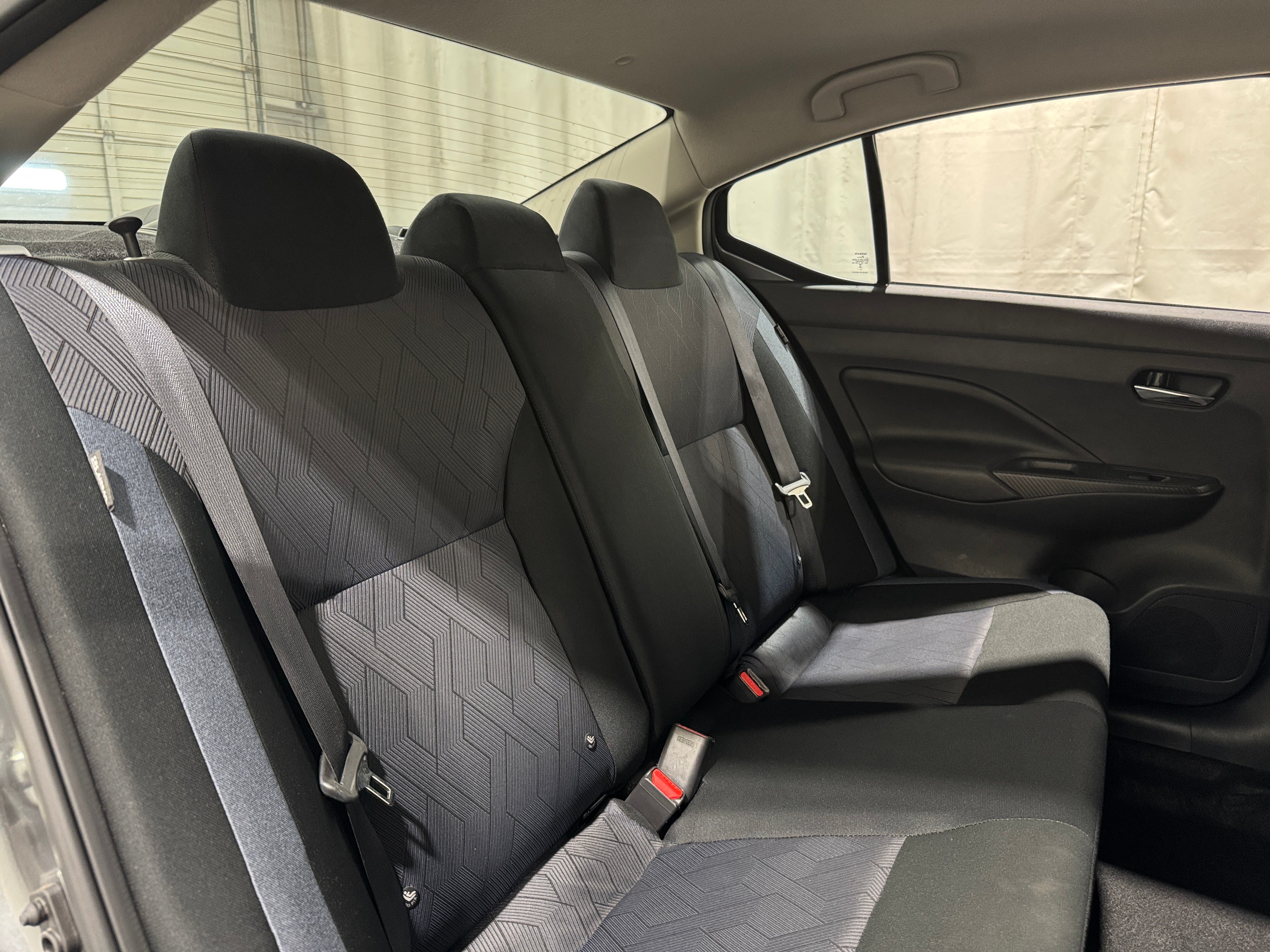 2025 Nissan Versa Sedan SV - Photo 9