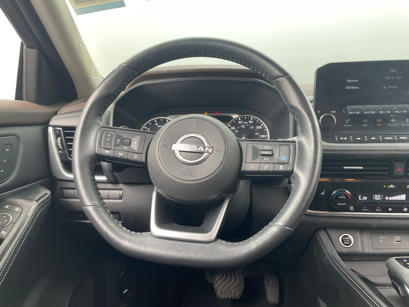 Thumbnail: 2023 Nissan Rogue - 4