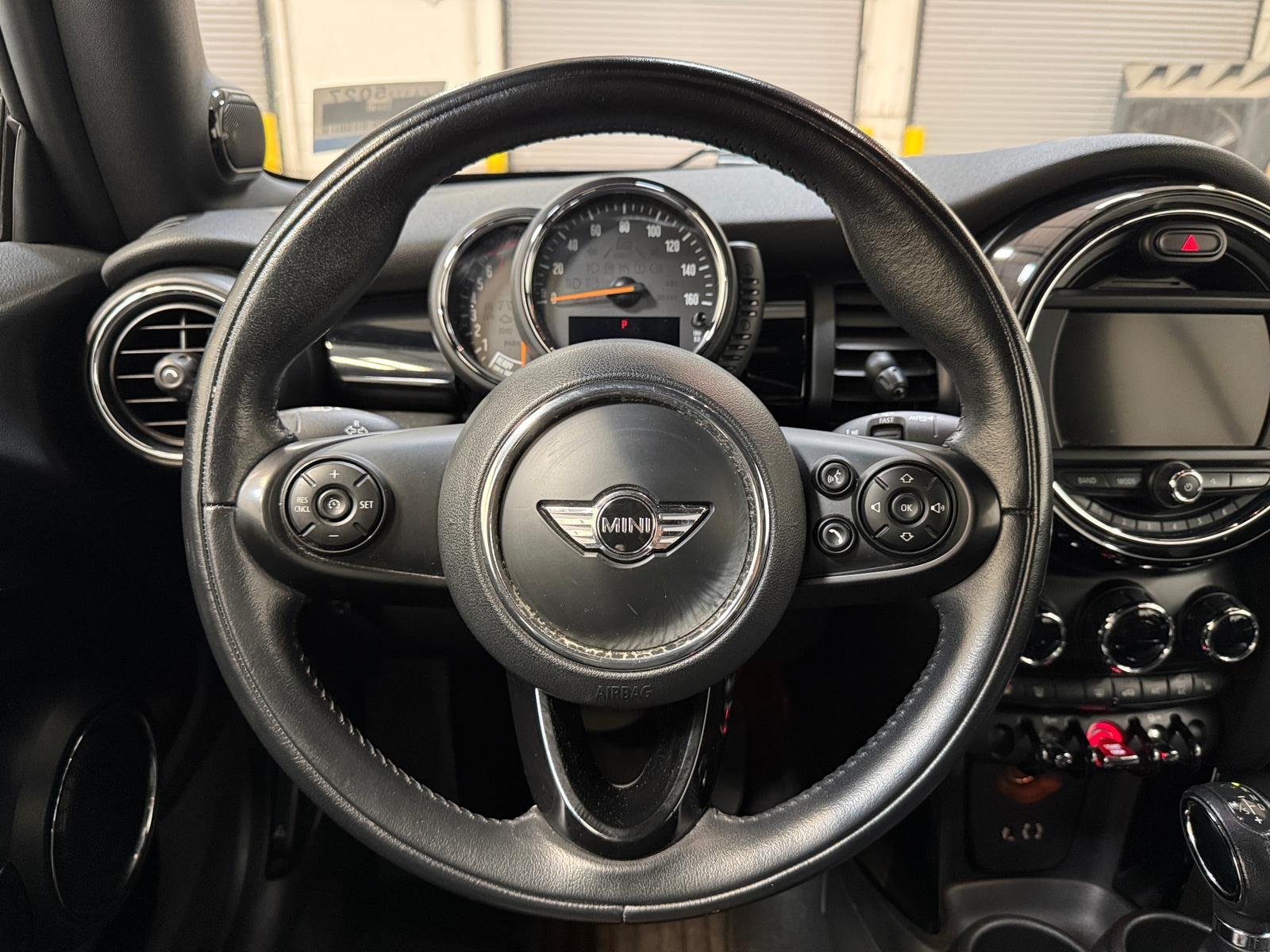 Thumbnail: 2017 MINI Cooper Convertible - 4