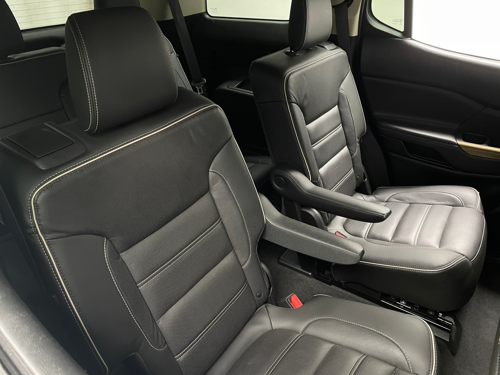 Thumbnail: 2017 GMC Acadia - 5