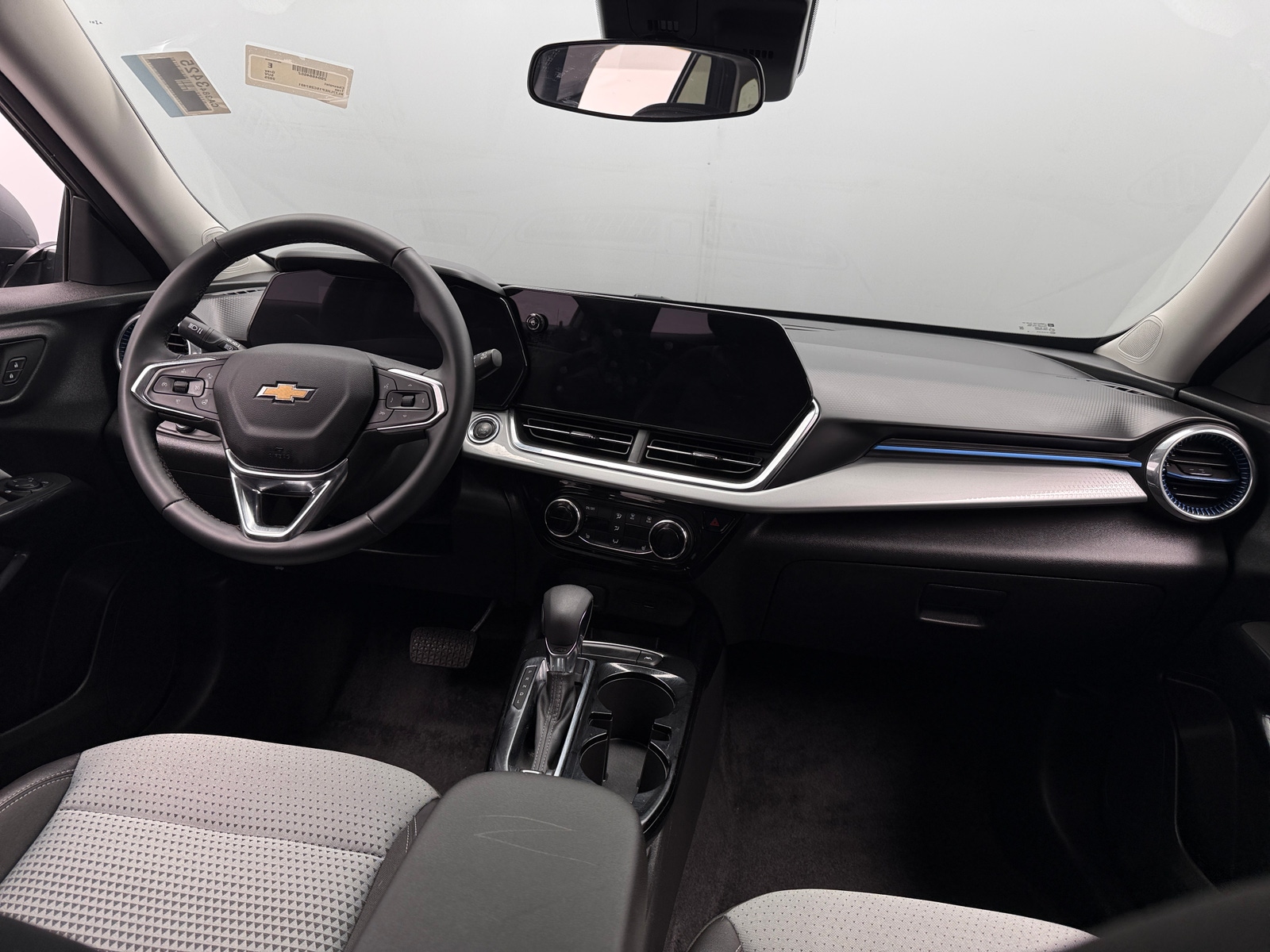 Thumbnail: 2025 Chevrolet Trax - 3