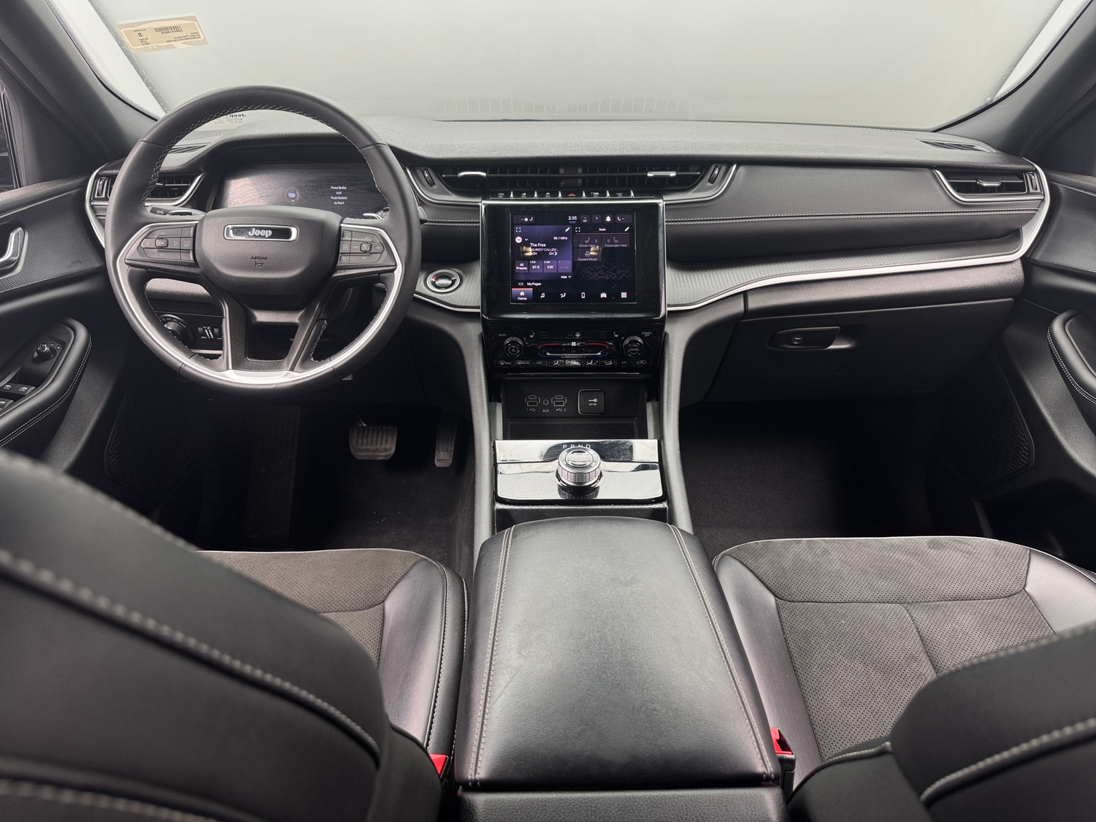 Thumbnail: 2025 Jeep Grand Cherokee - 3