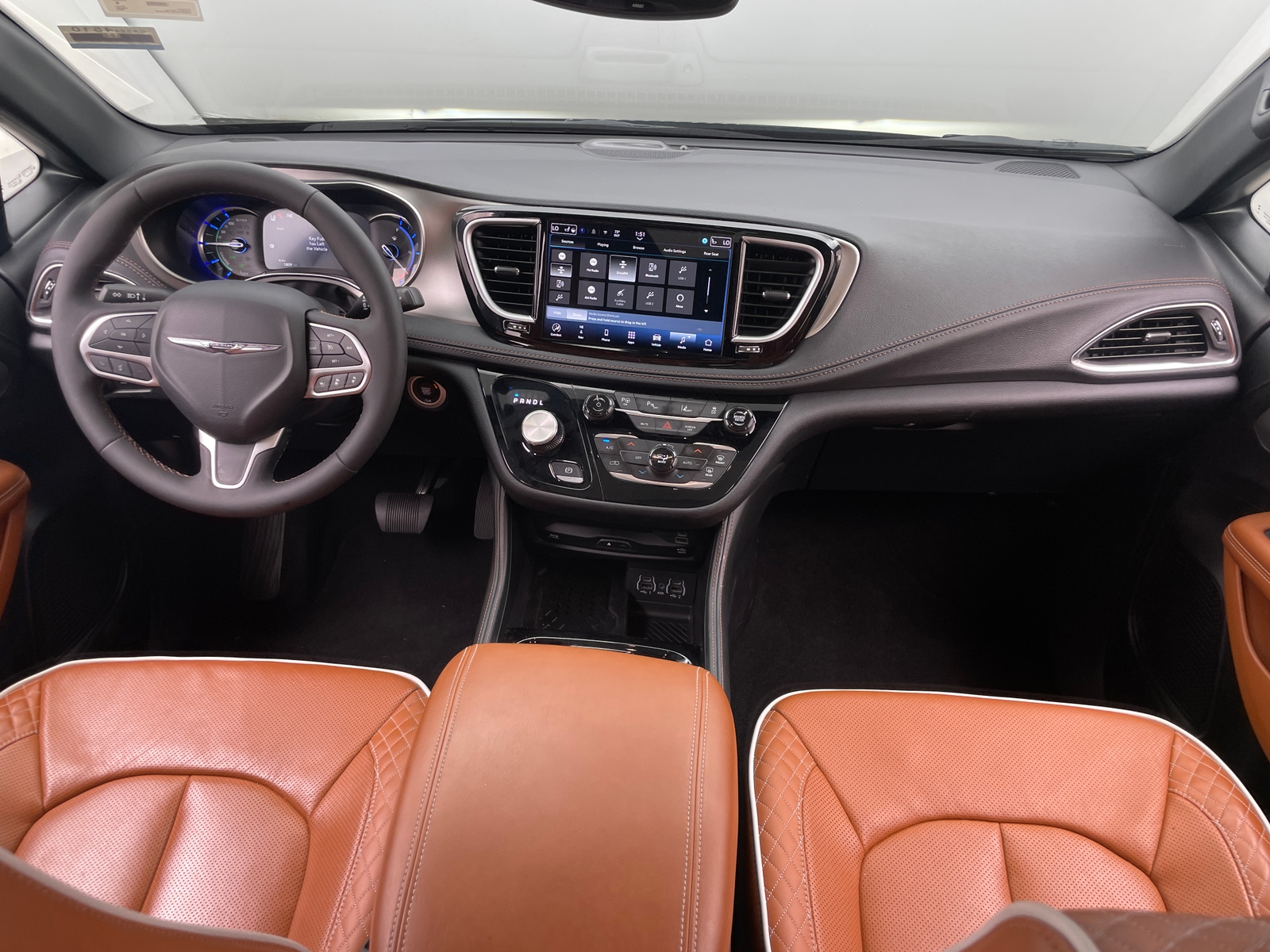 Thumbnail: 2025 Chrysler Pacifica - 2