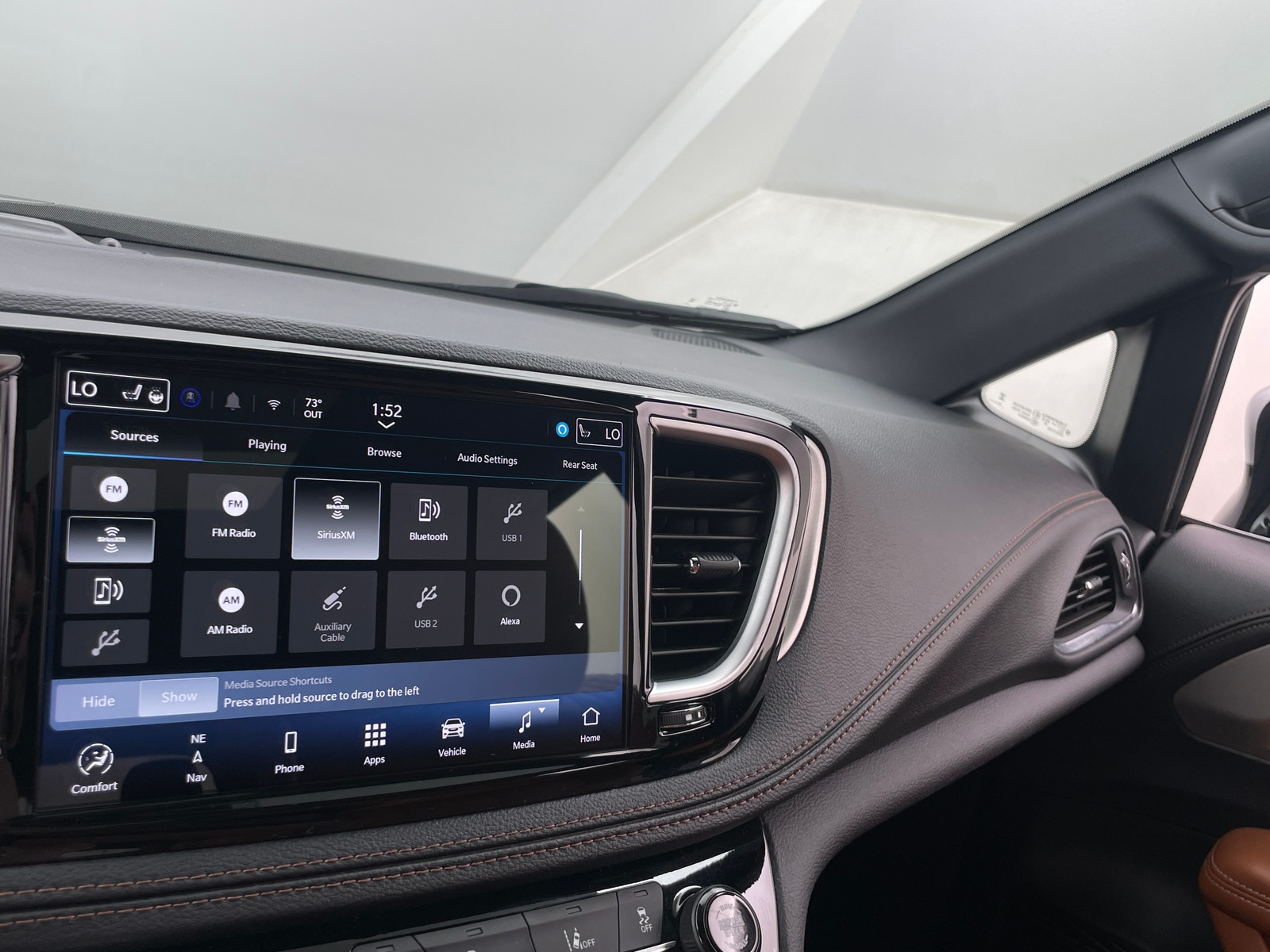 Thumbnail: 2025 Chrysler Pacifica - 3