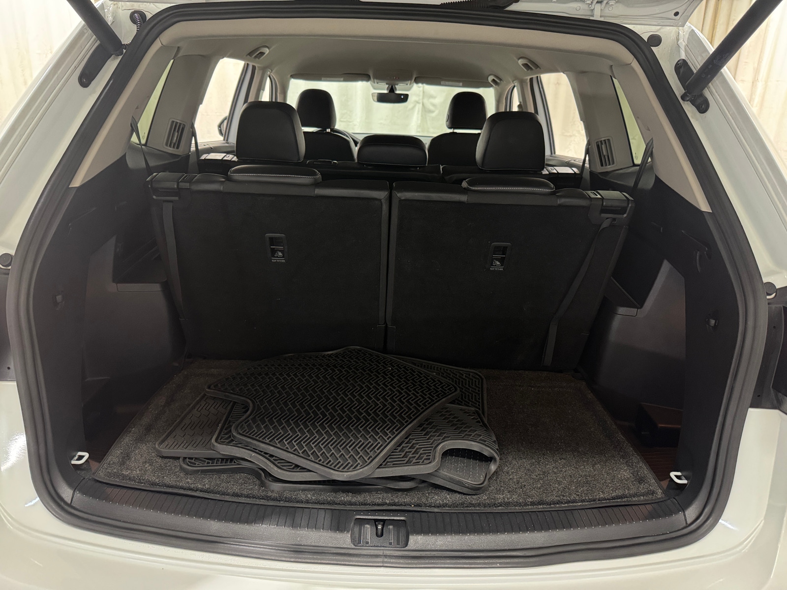 Thumbnail: 2021 Volkswagen Atlas - 6