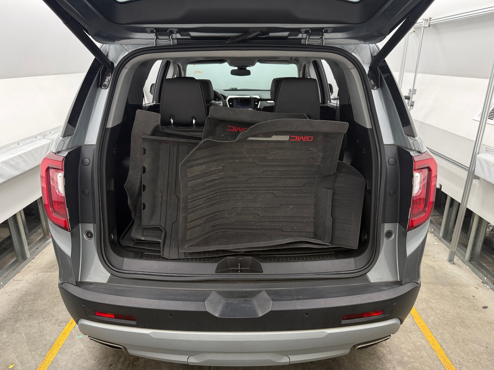 Thumbnail: 2023 GMC Acadia - 6