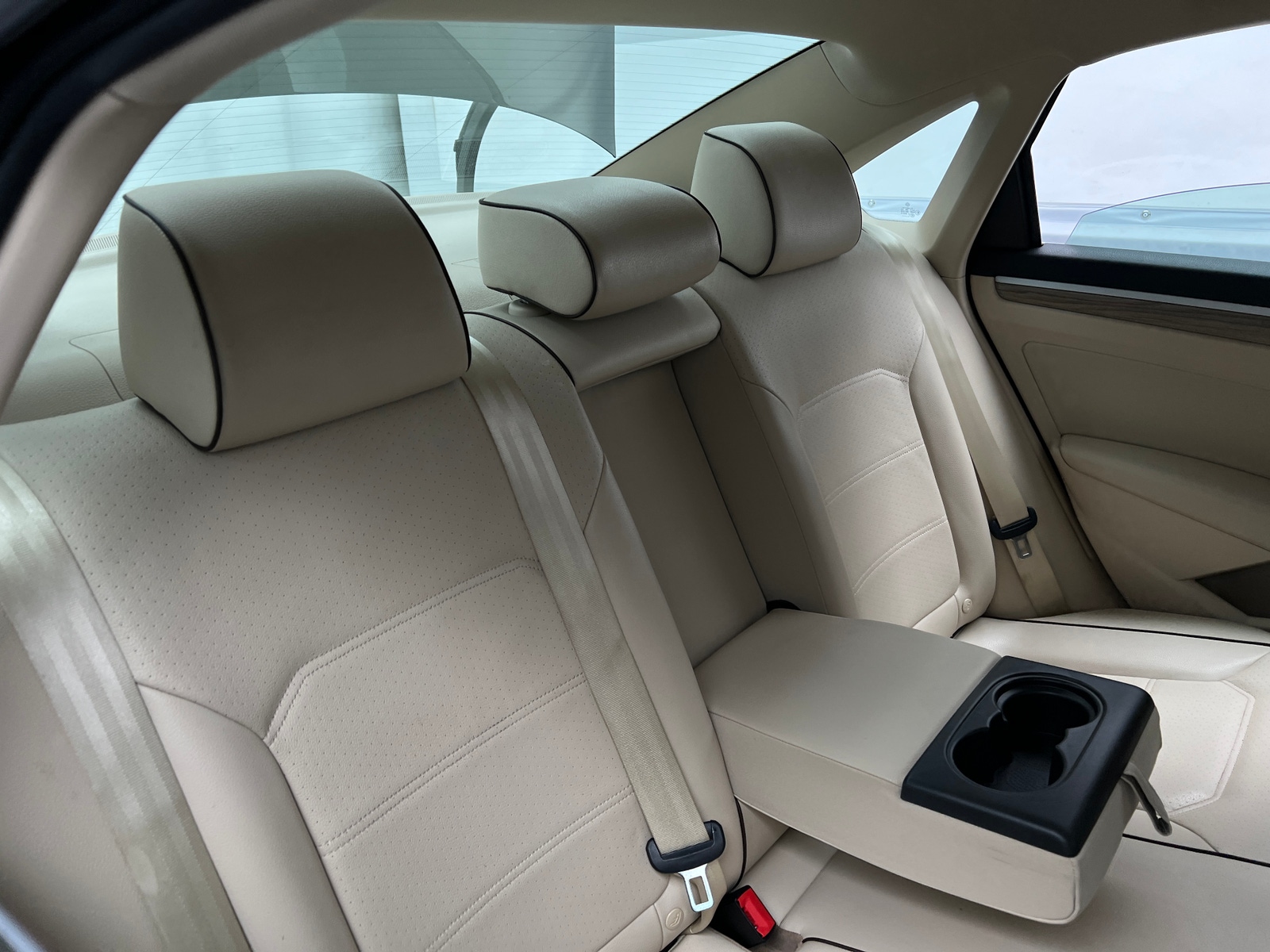 Thumbnail: 2016 Volkswagen Passat - 5