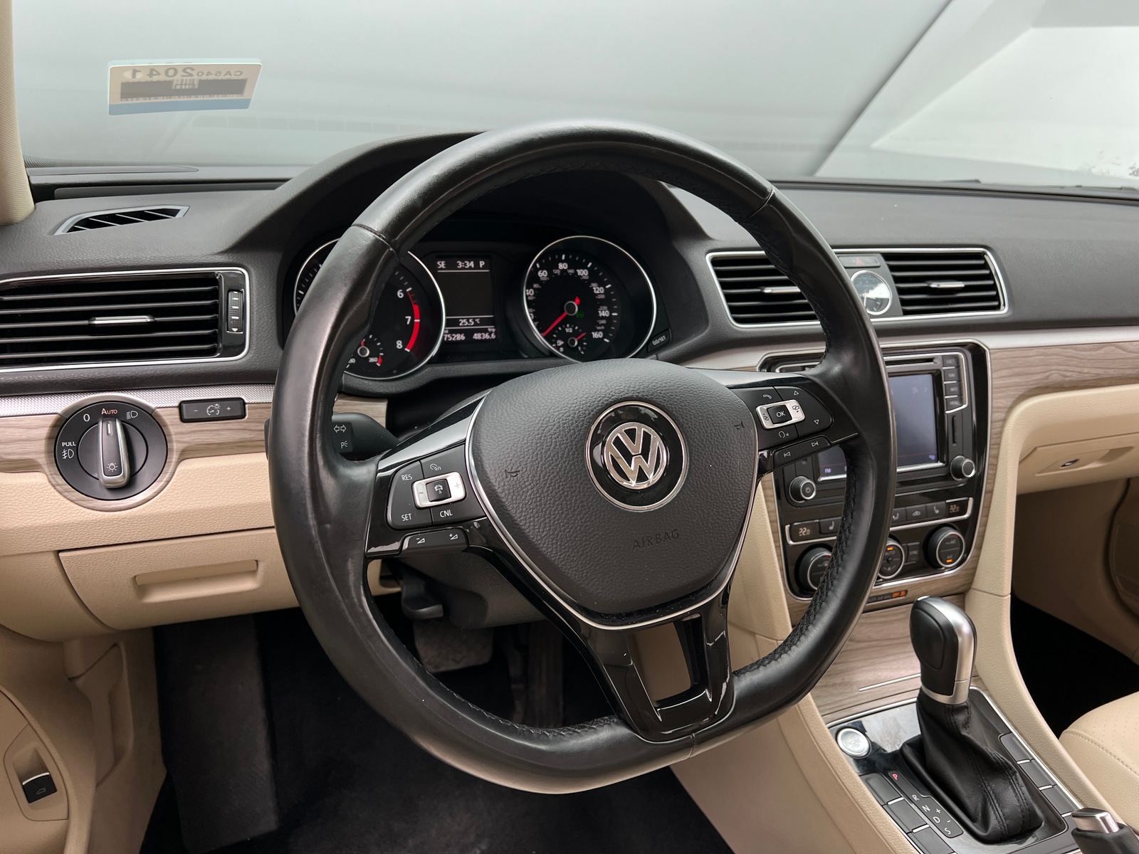 Thumbnail: 2016 Volkswagen Passat - 4