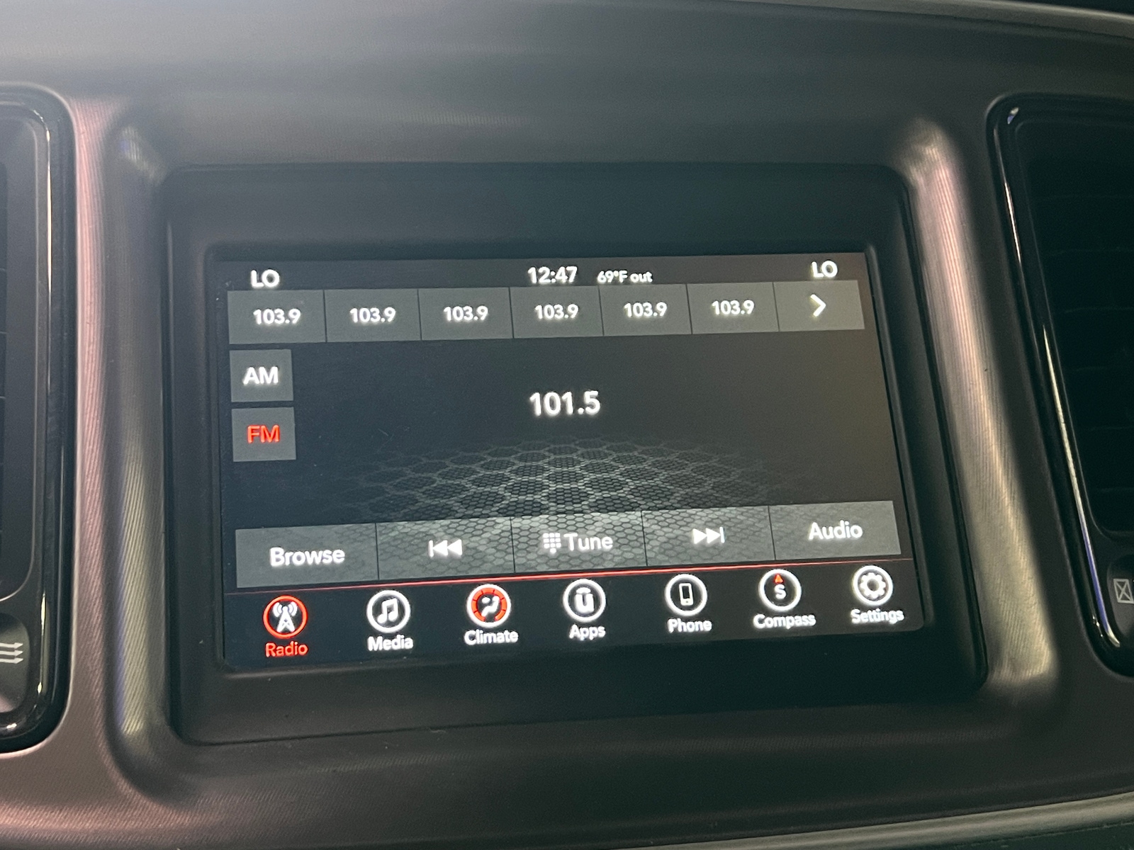 Thumbnail: 2019 Dodge Challenger - 3