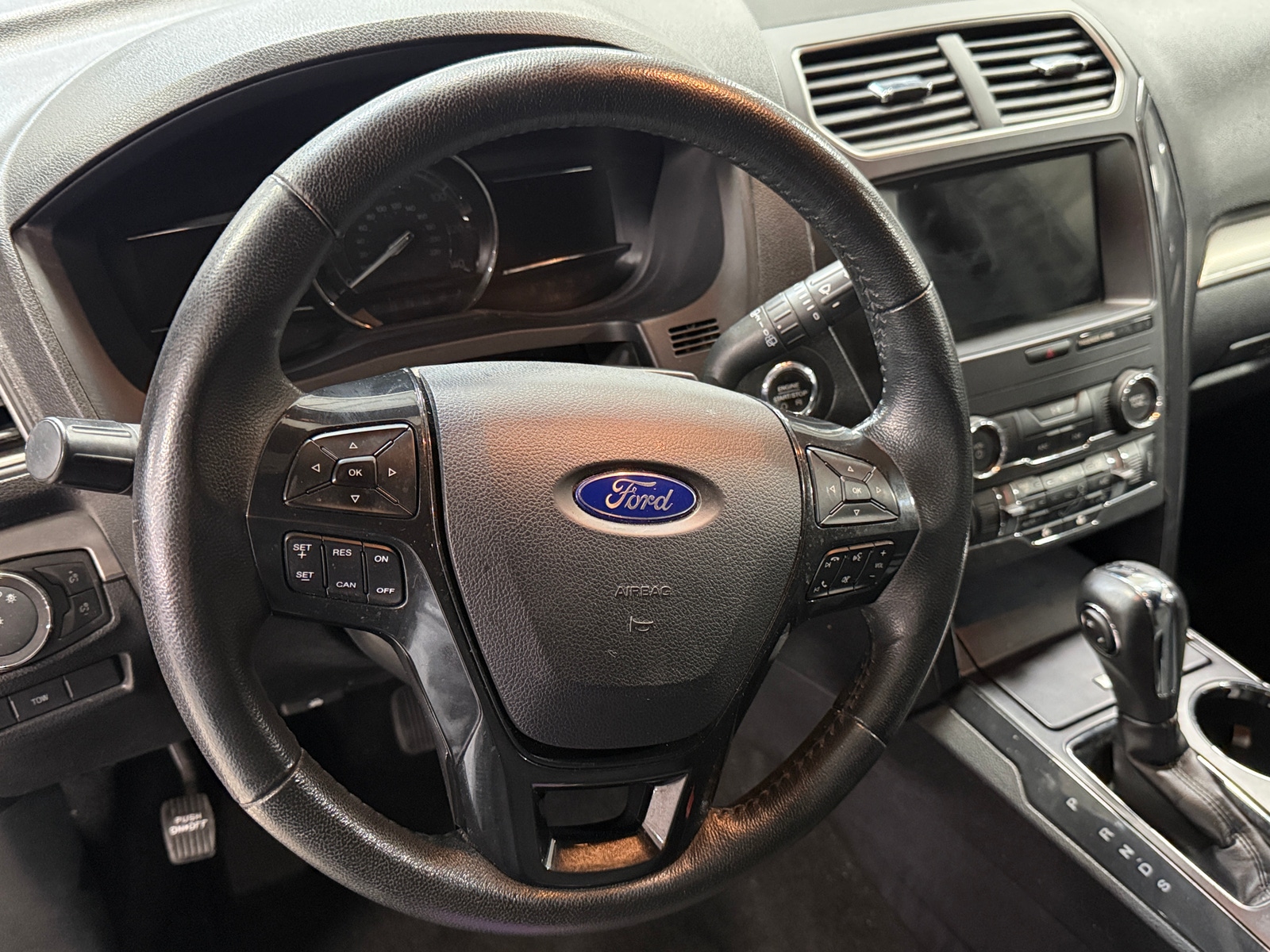Thumbnail: 2019 Ford Explorer - 5