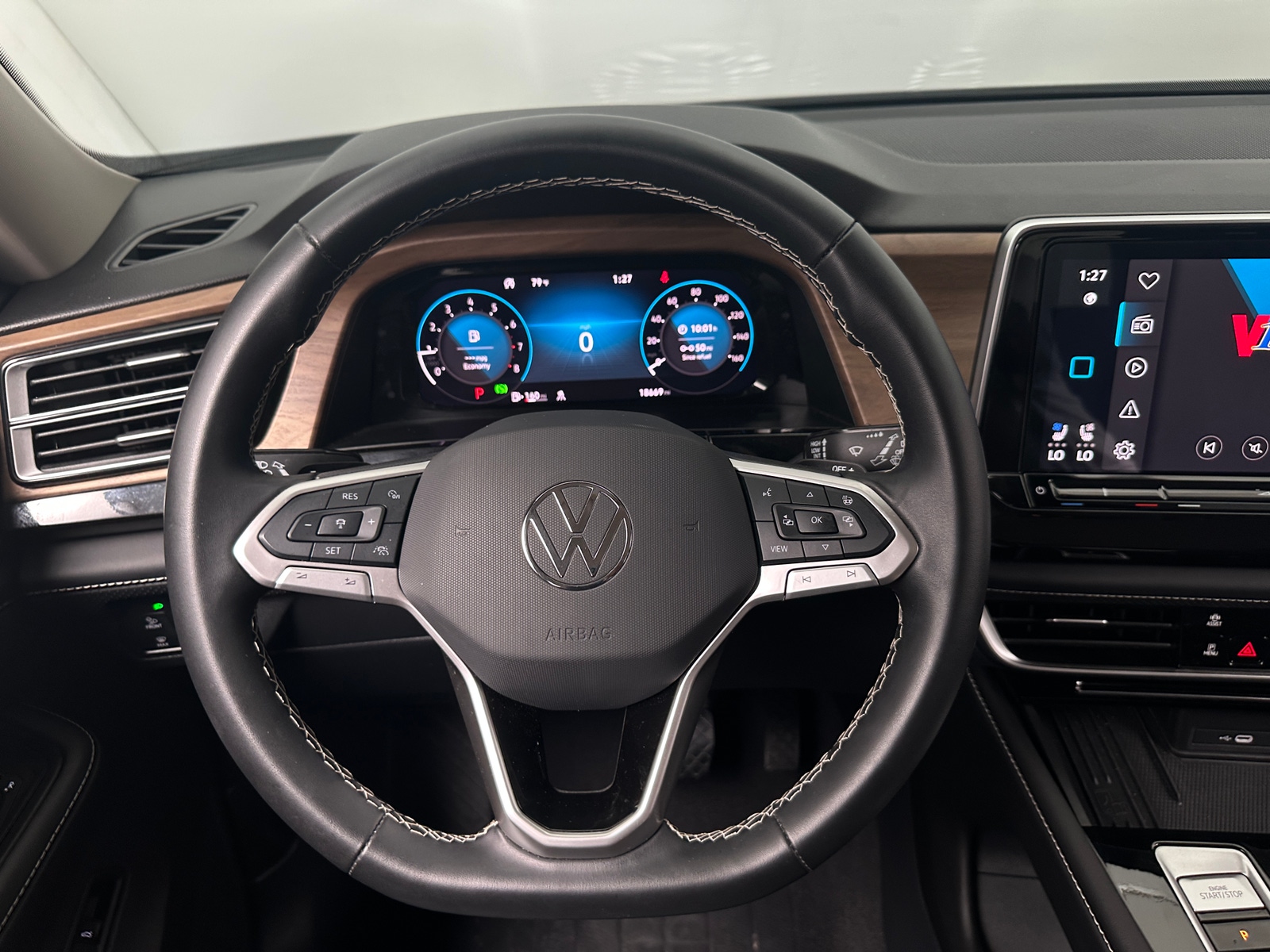 Thumbnail: 2025 Volkswagen Atlas - 4