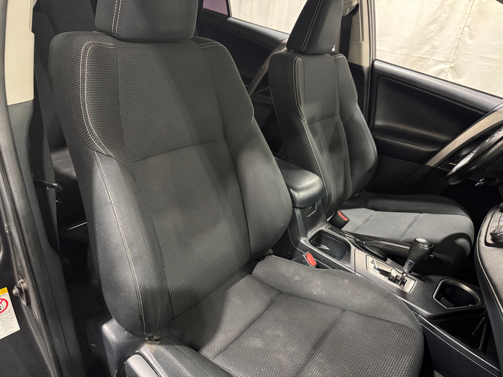 Thumbnail: 2018 Toyota RAV4 - 2