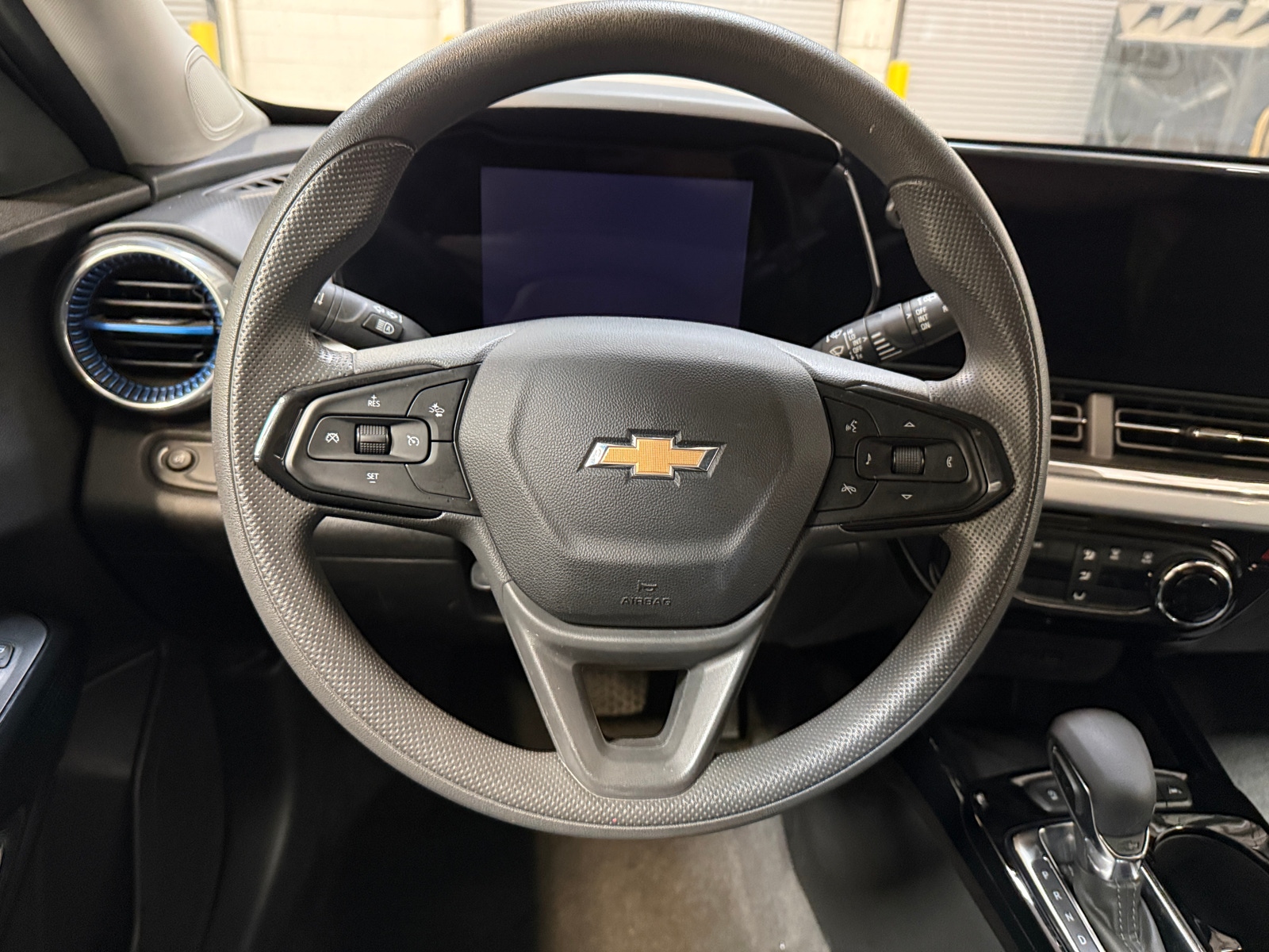 Thumbnail: 2025 Chevrolet Trax - 5