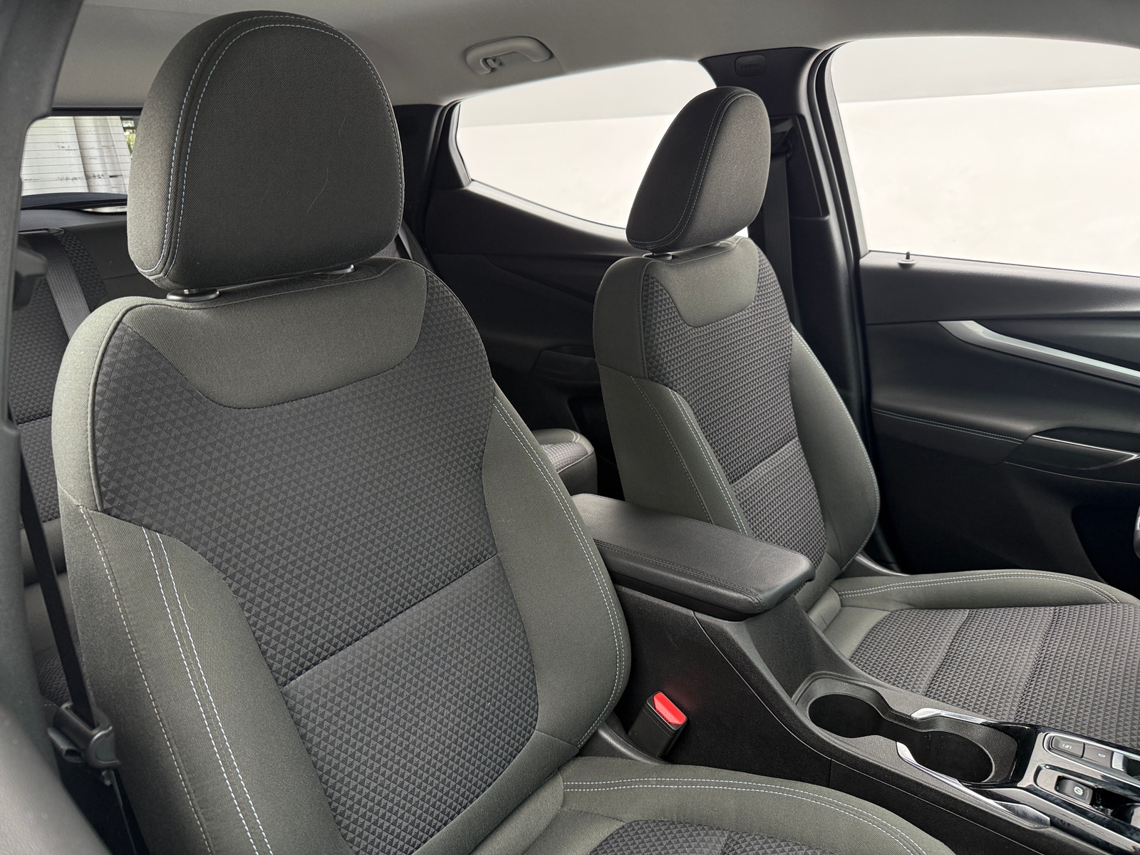 Thumbnail: 2023 Chevrolet Bolt EUV - 2