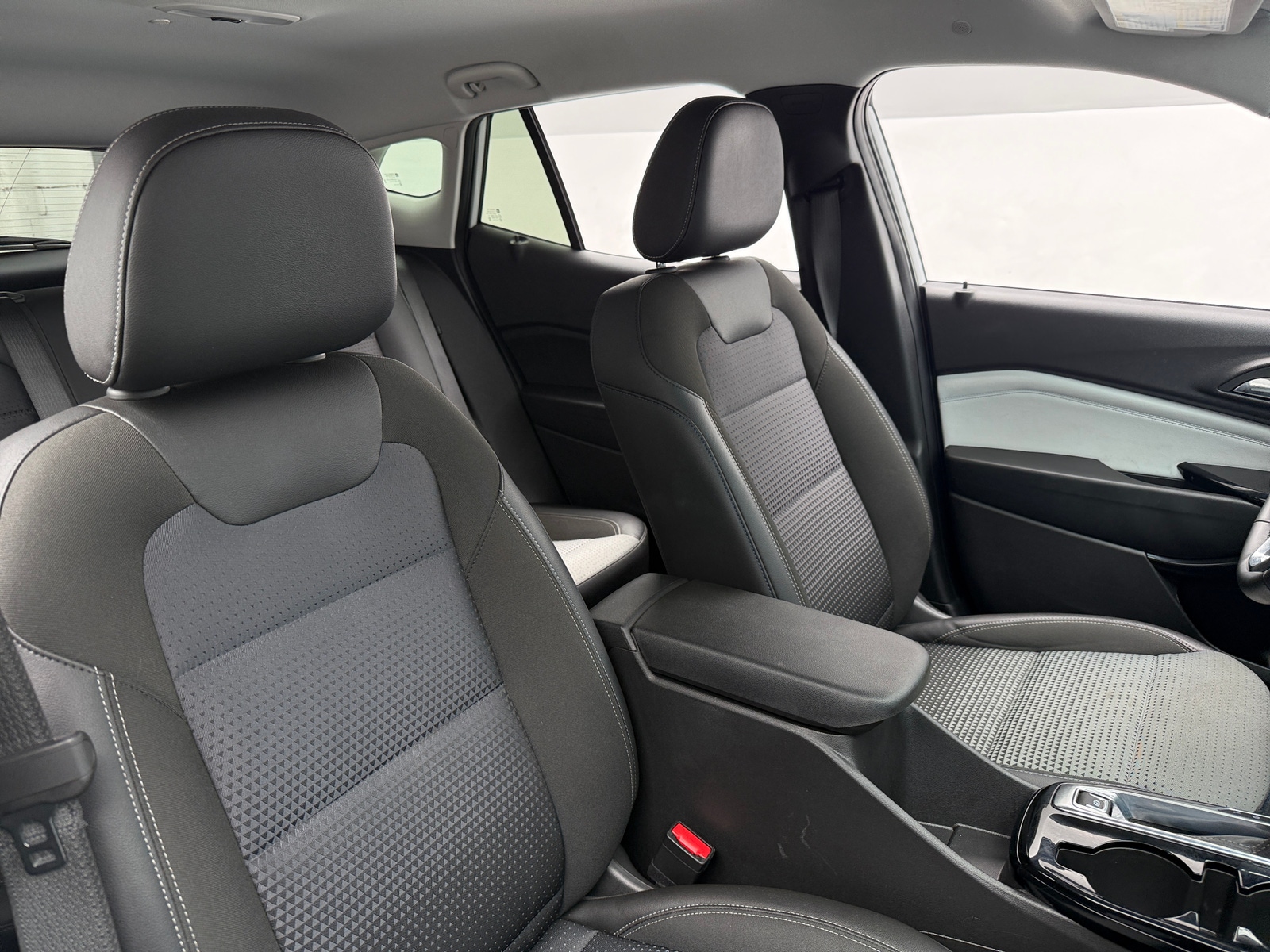 Thumbnail: 2025 Chevrolet Trax - 2