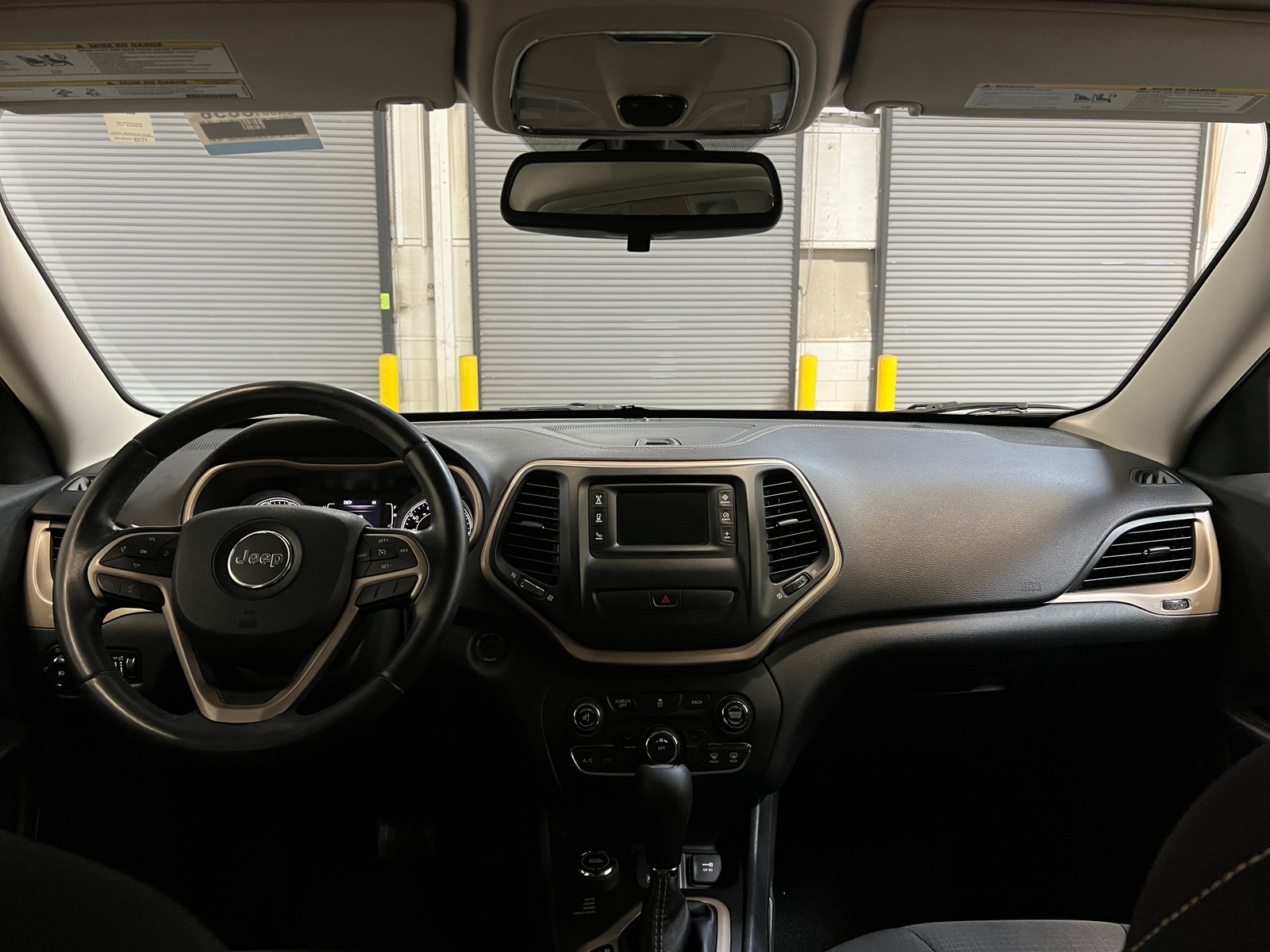 Thumbnail: 2015 Jeep Cherokee - 3
