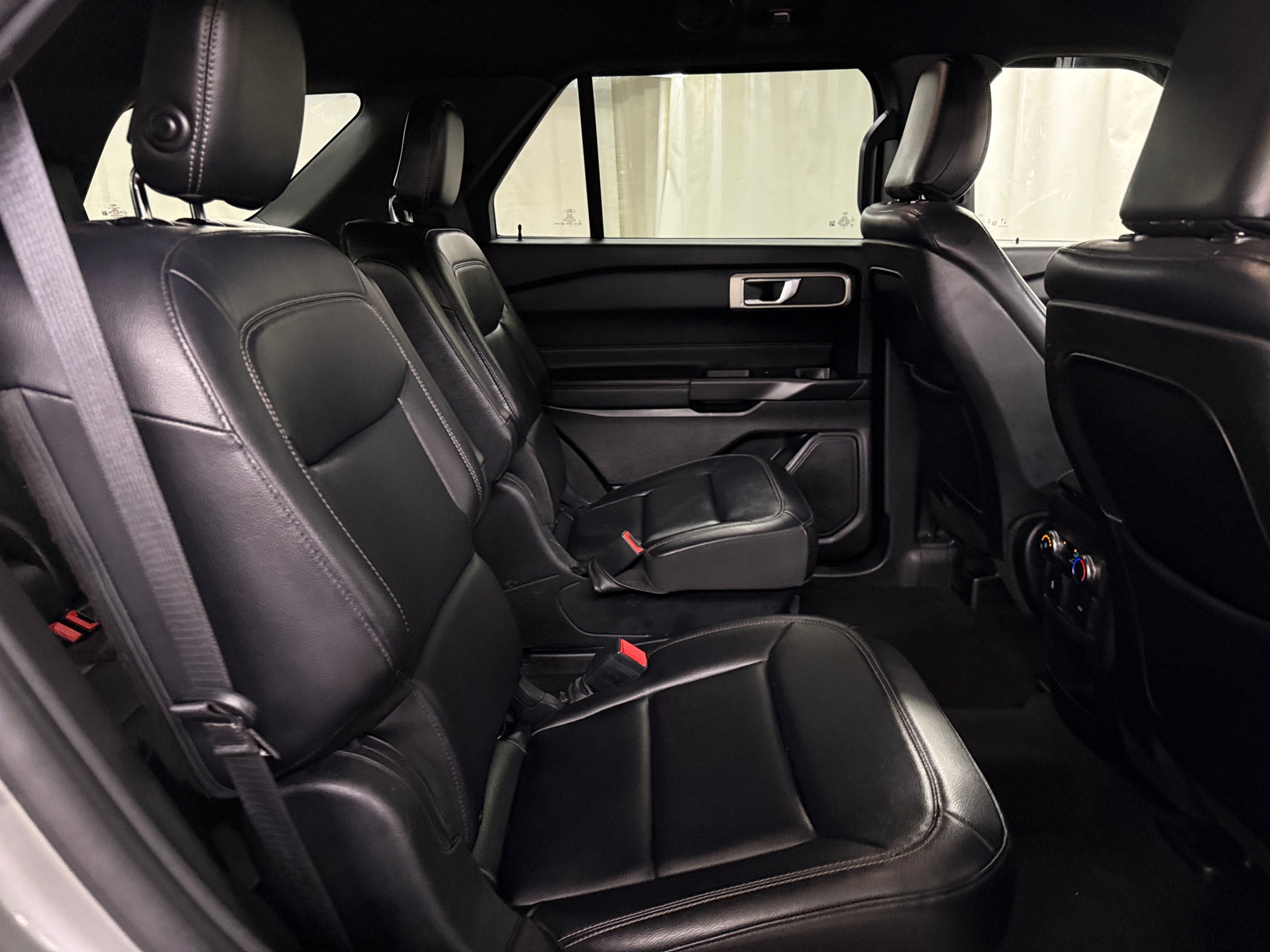 Thumbnail: 2020 Ford Explorer - 5