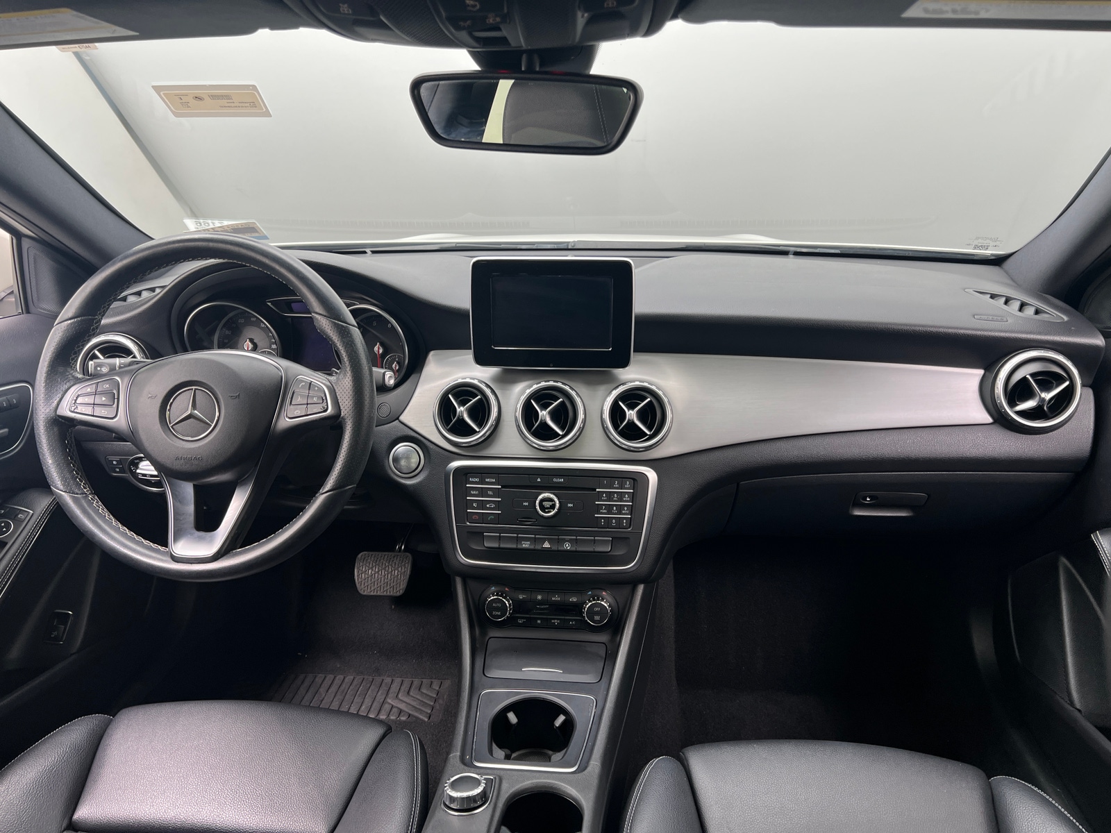 Thumbnail: 2017 Mercedes-Benz GLA - 2