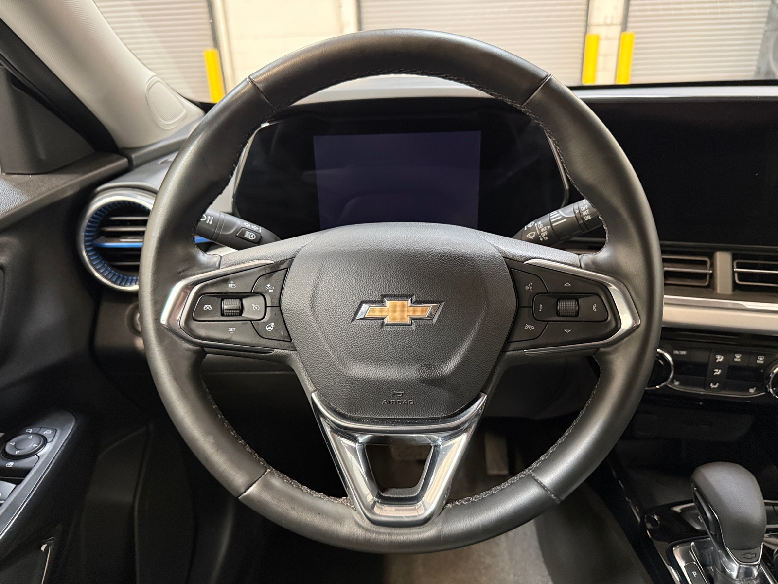 Thumbnail: 2025 Chevrolet Trax - 5