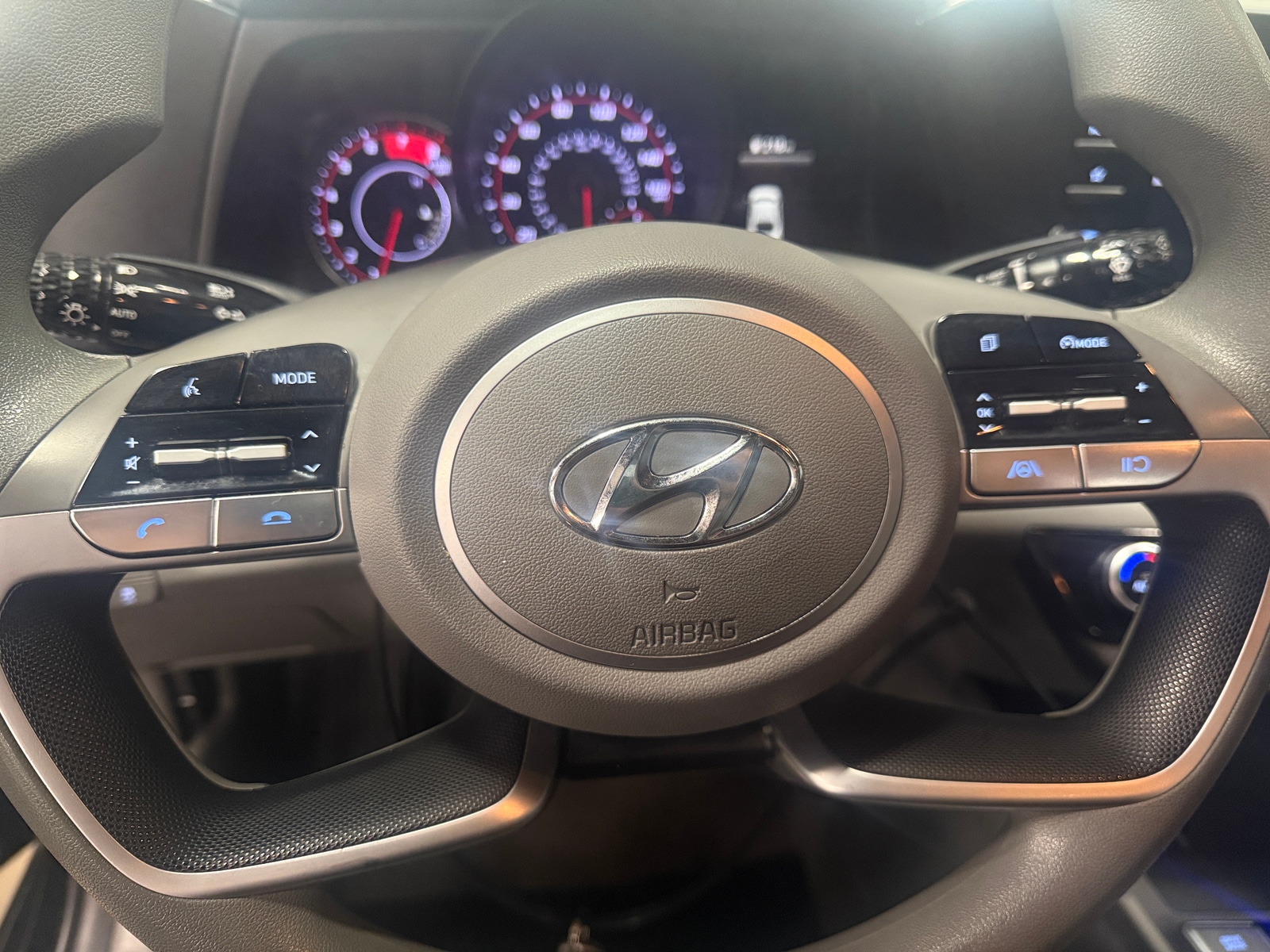 Thumbnail: 2023 Hyundai Elantra - 5