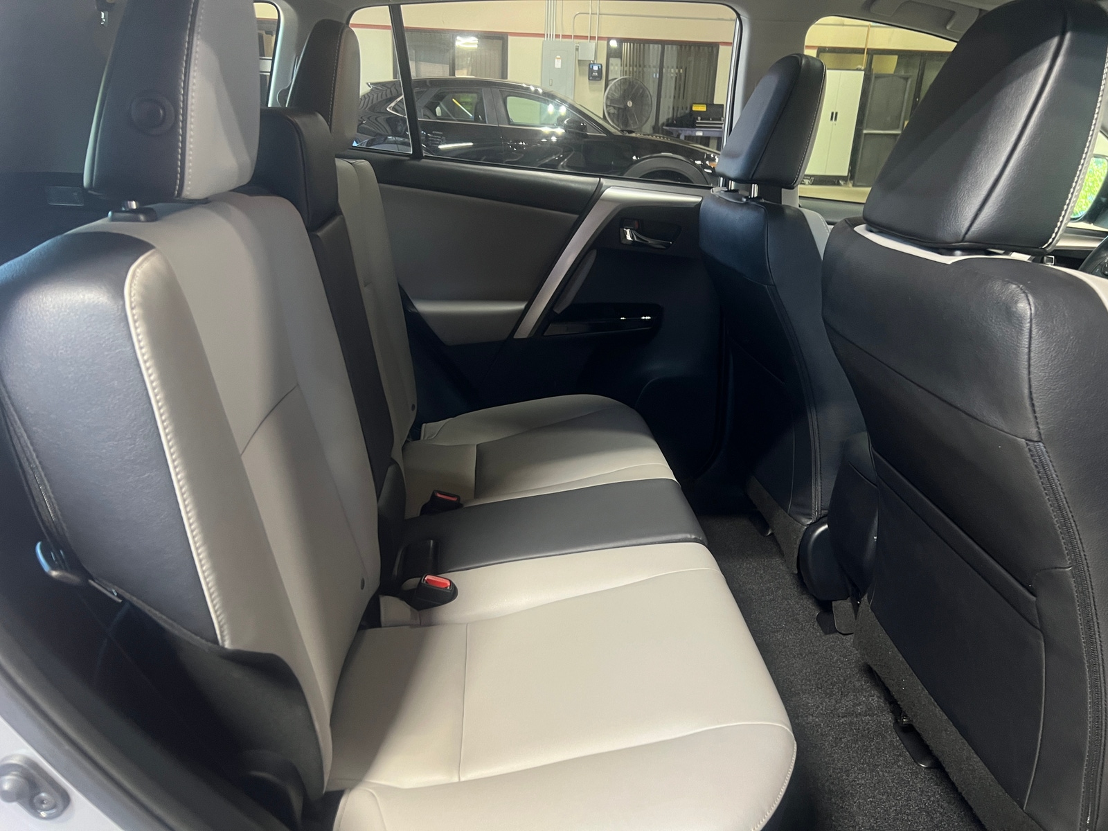 Thumbnail: 2018 Toyota RAV4 - 5