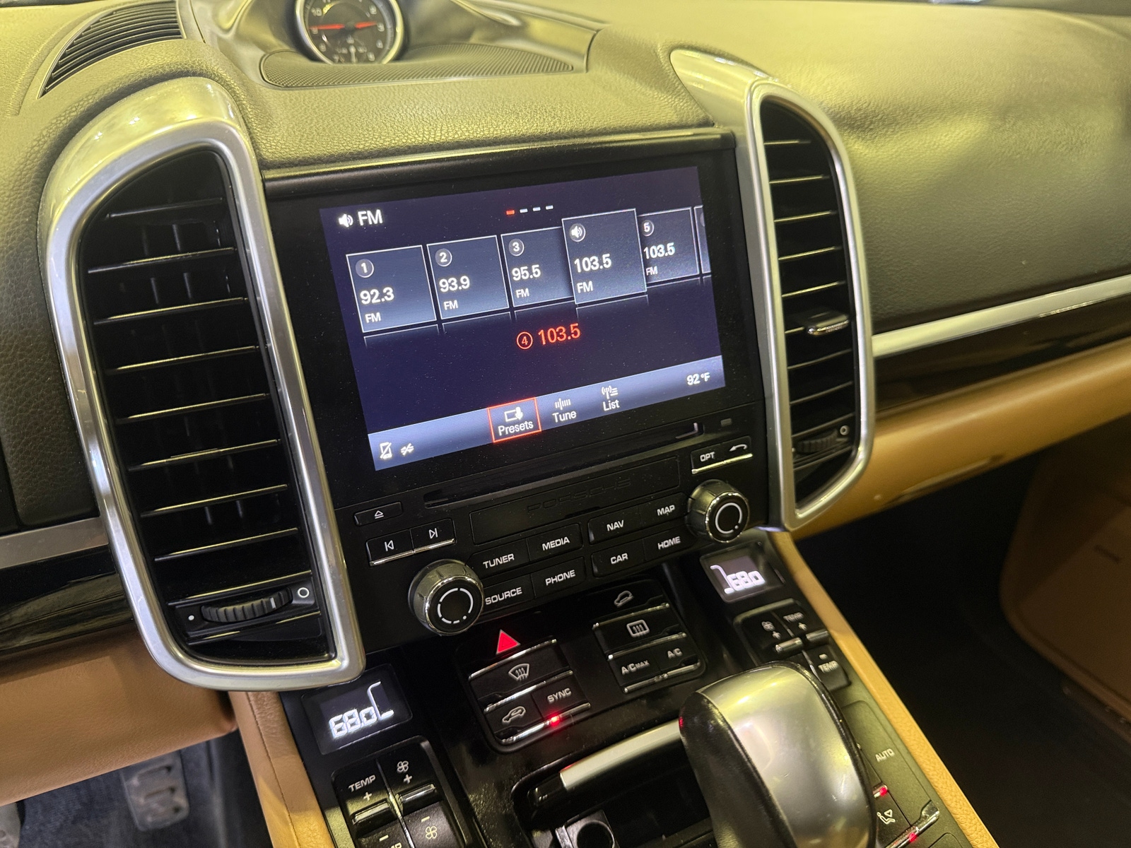 Thumbnail: 2018 Porsche Cayenne - 3