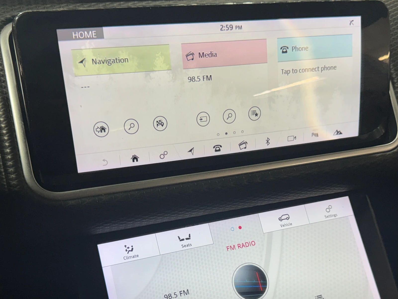 Thumbnail: 2020 Land Rover Range Rover Velar - 3