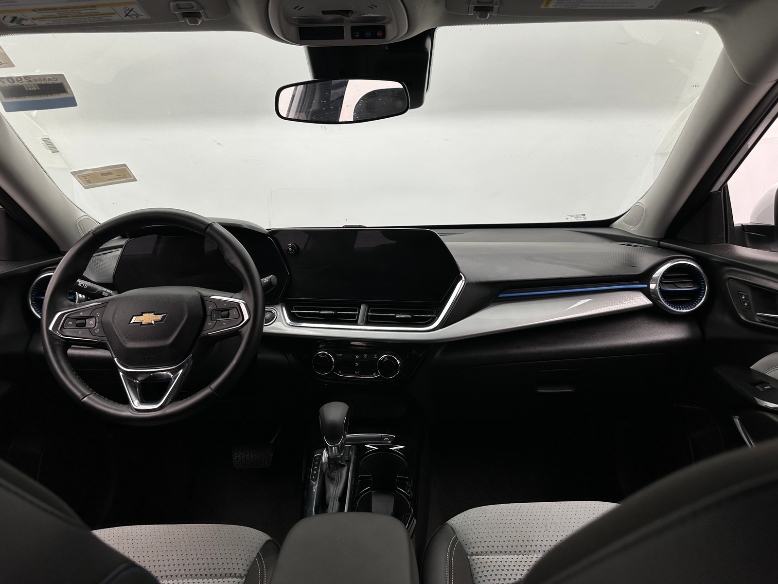 Thumbnail: 2025 Chevrolet Trax - 3