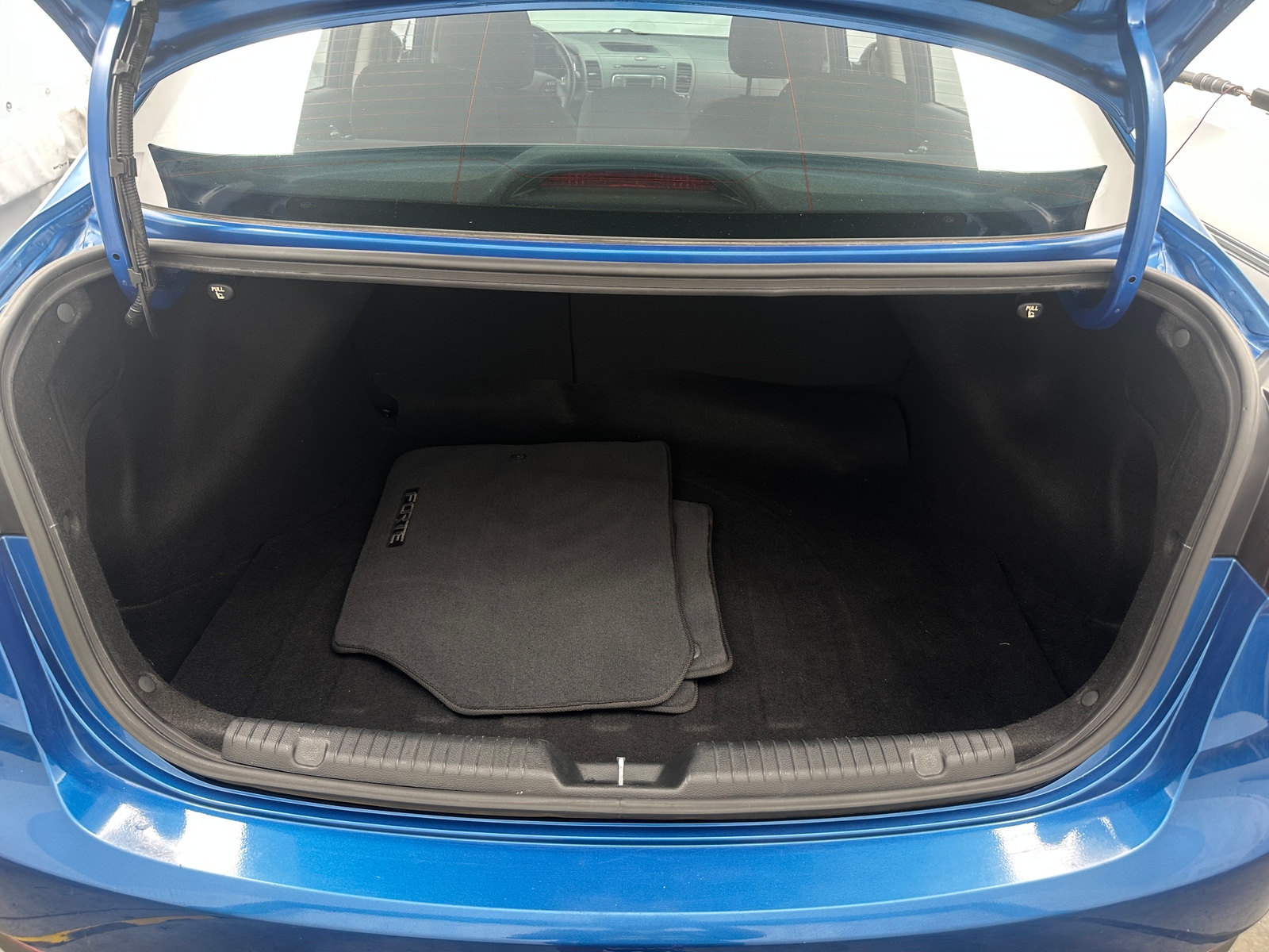 Thumbnail: 2015 Kia Forte - 7