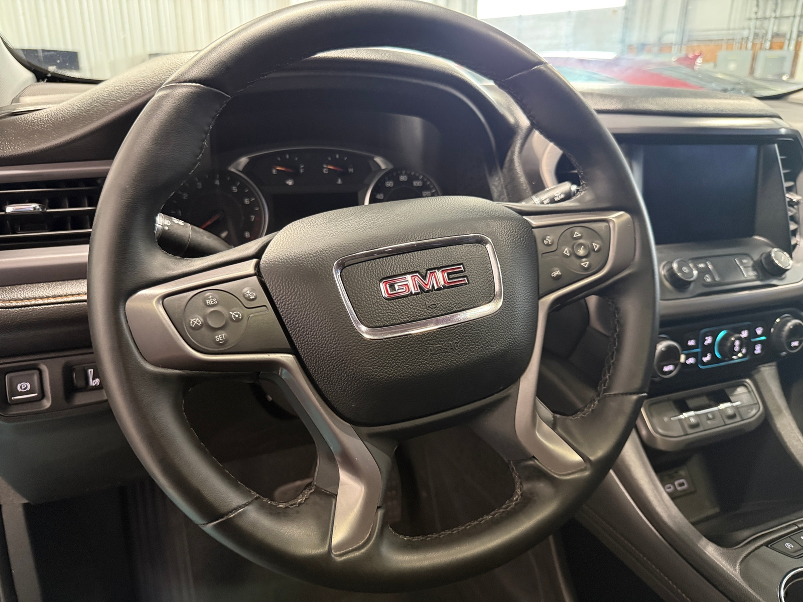 Thumbnail: 2023 GMC Acadia - 5